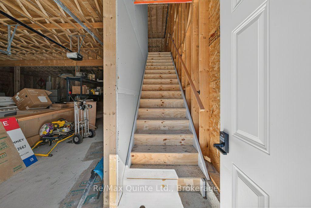Photo 31 of 221 Albert Street, Belleville, Belleville Ward — HOMEH