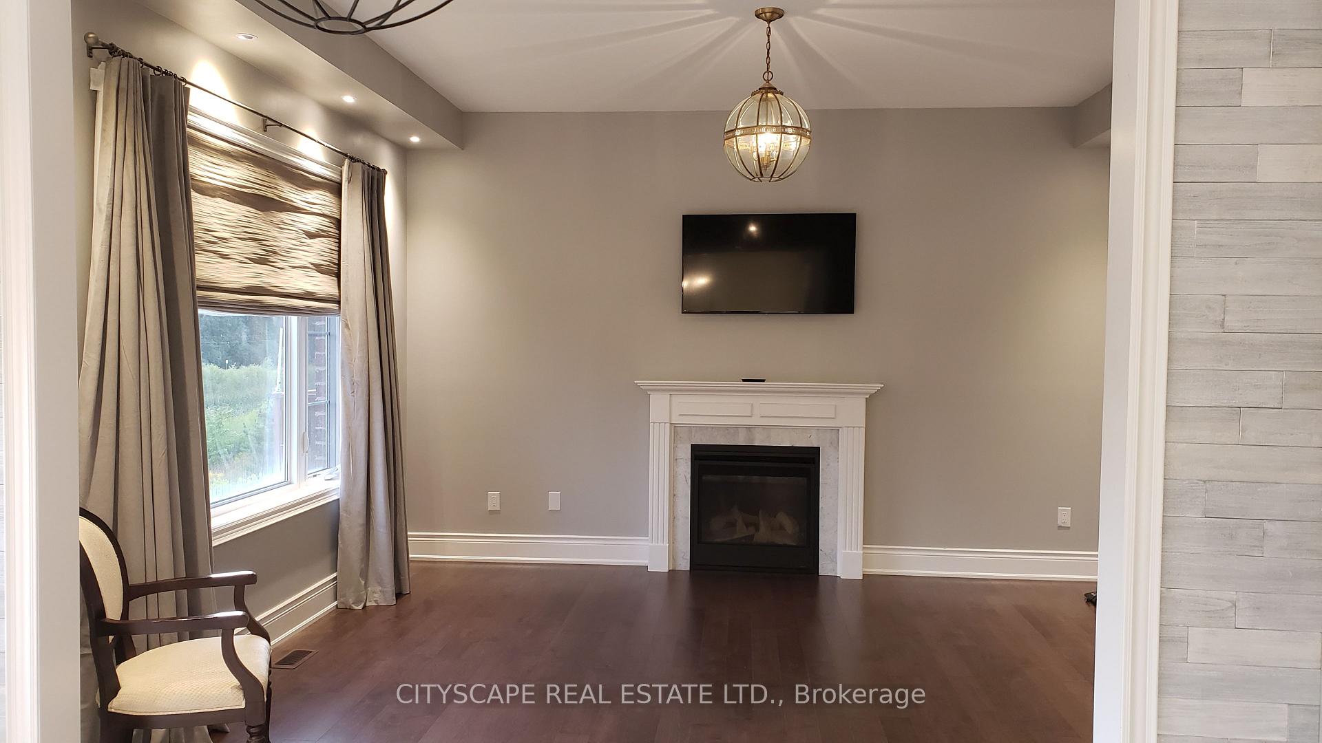 Photo 10 of 56 Golden Hawk Drive, Hamilton, Waterdown — HOMEH