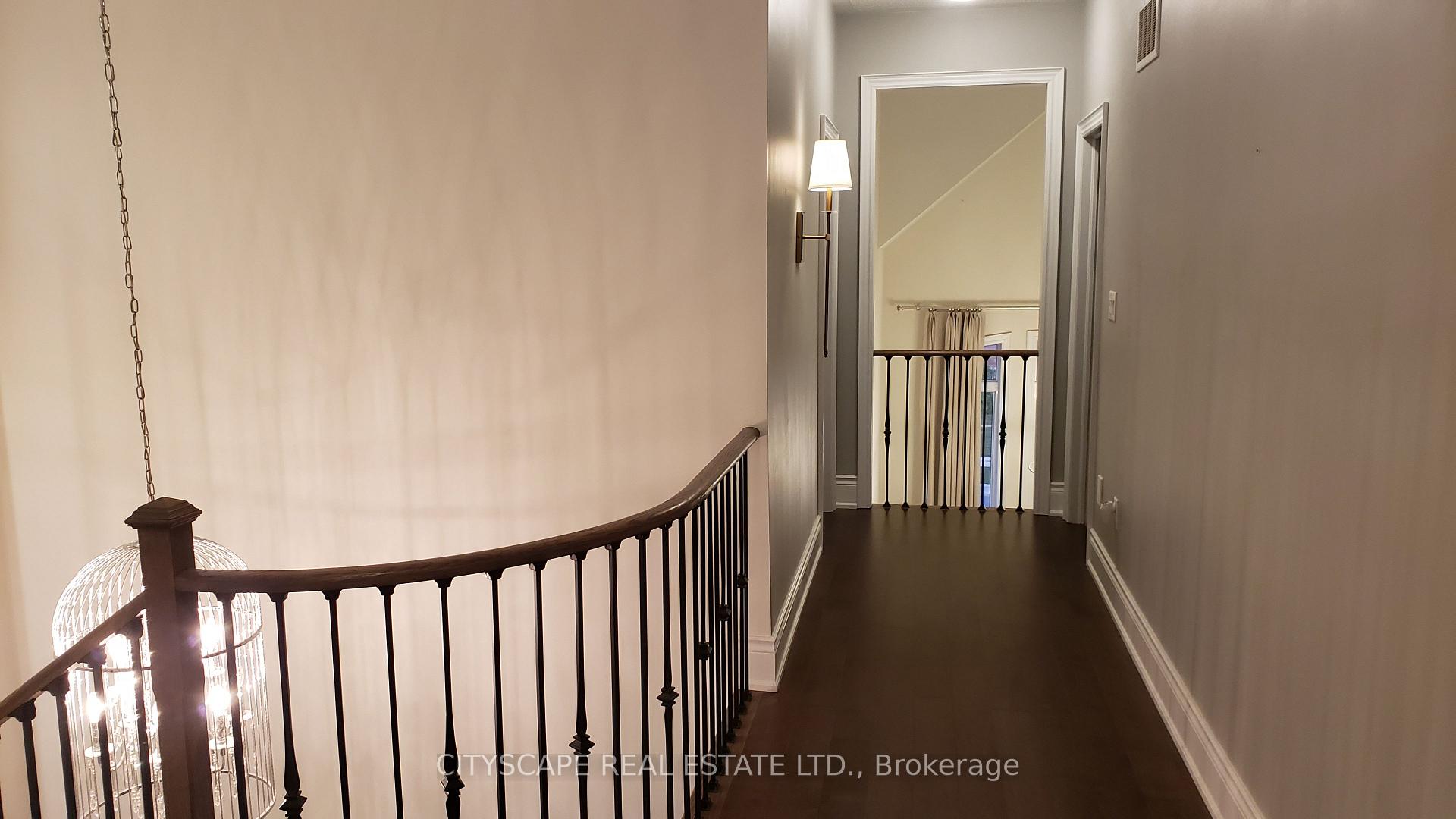 Photo 15 of 56 Golden Hawk Drive, Hamilton, Waterdown — HOMEH
