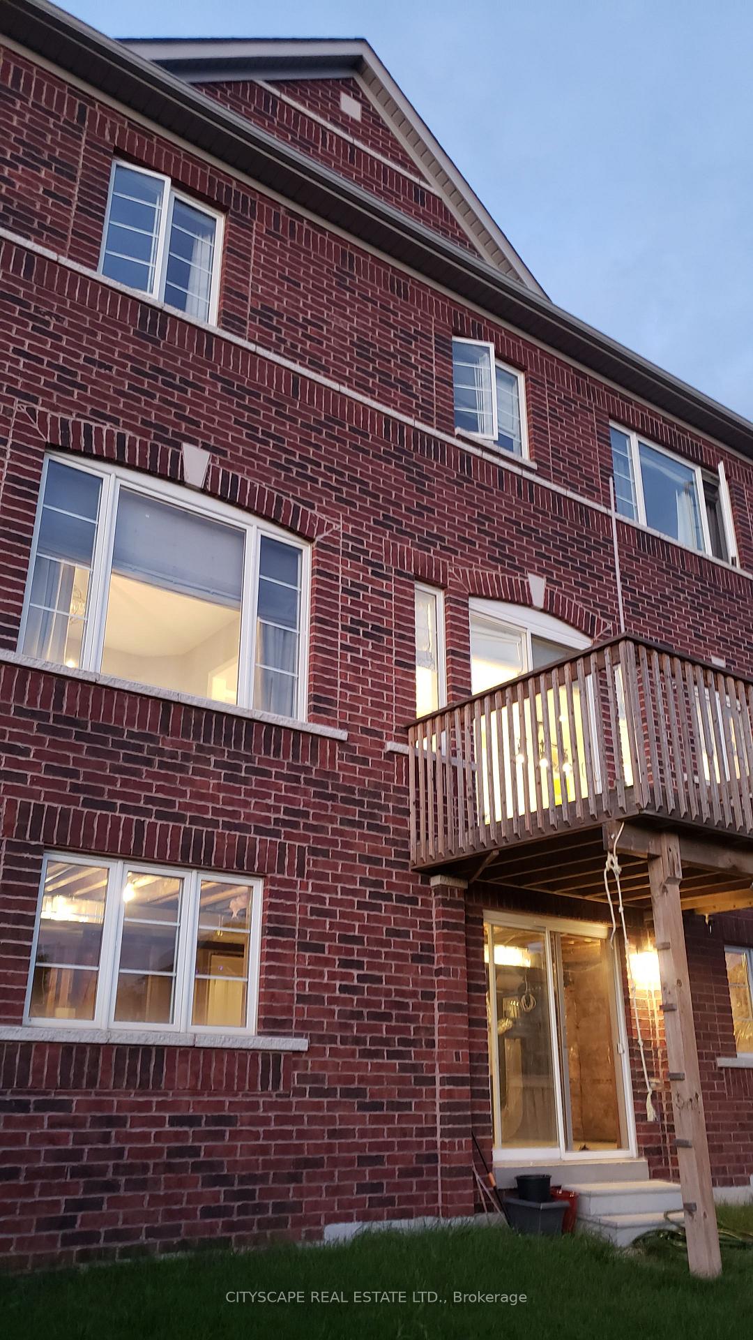 Photo 37 of 56 Golden Hawk Drive, Hamilton, Waterdown — HOMEH