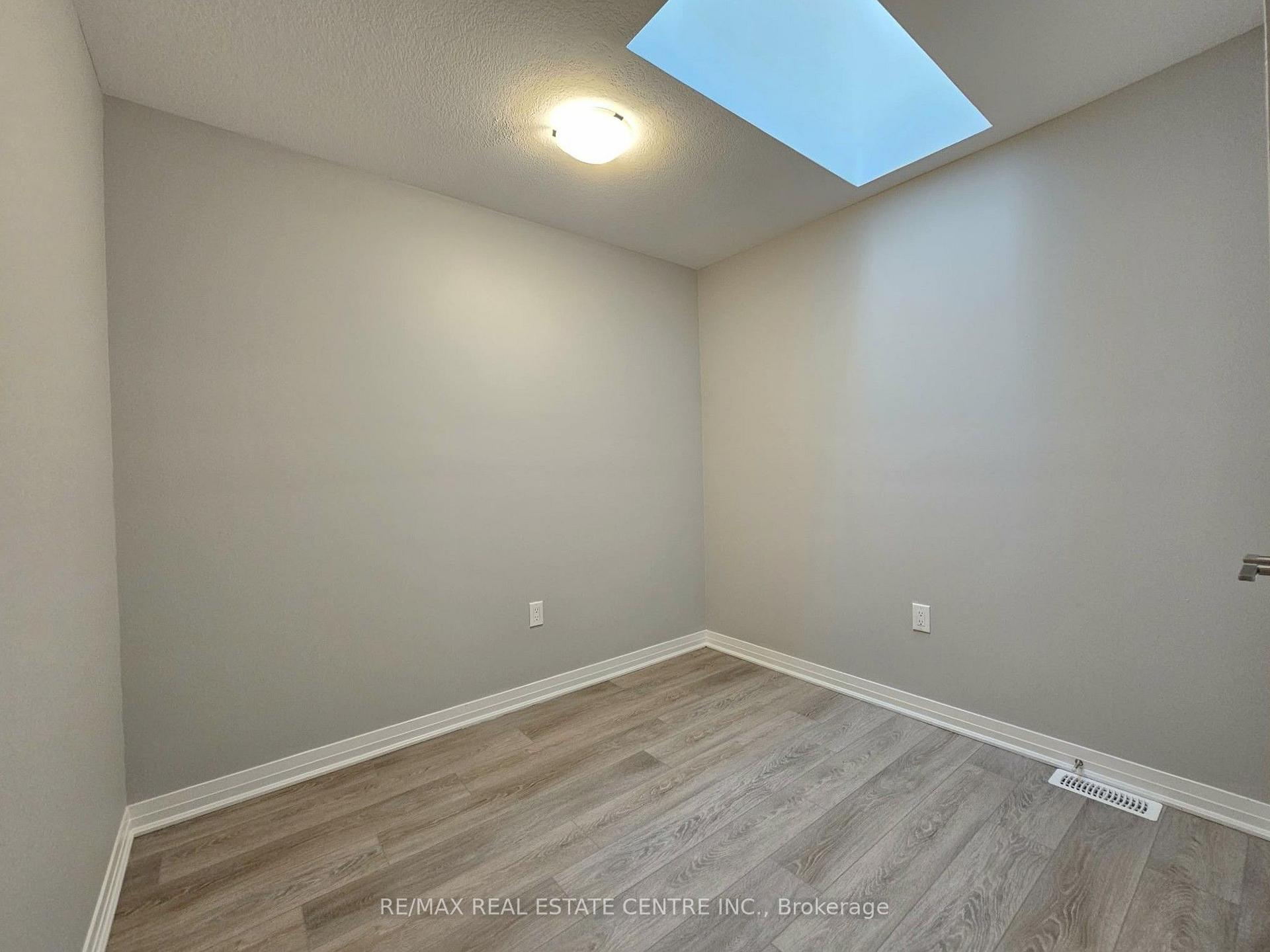 Photo 12 of Unit 70, 51 Sparrow Avenue, Cambridge, Little's Corners — HOMEH
