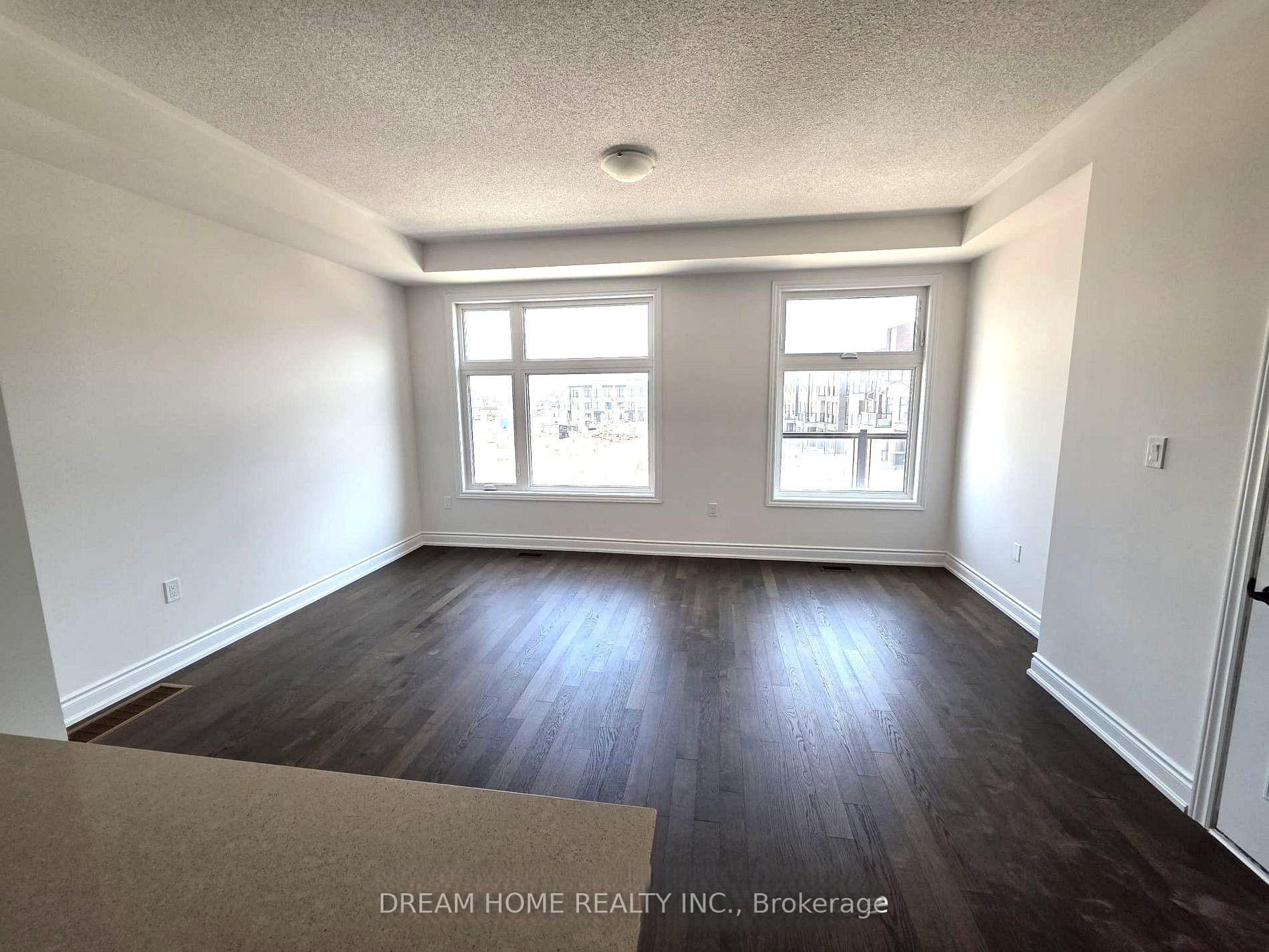 Photo 3 of 1423 Courtleigh Trail, Oakville, Joshua Meadows — HOMEH