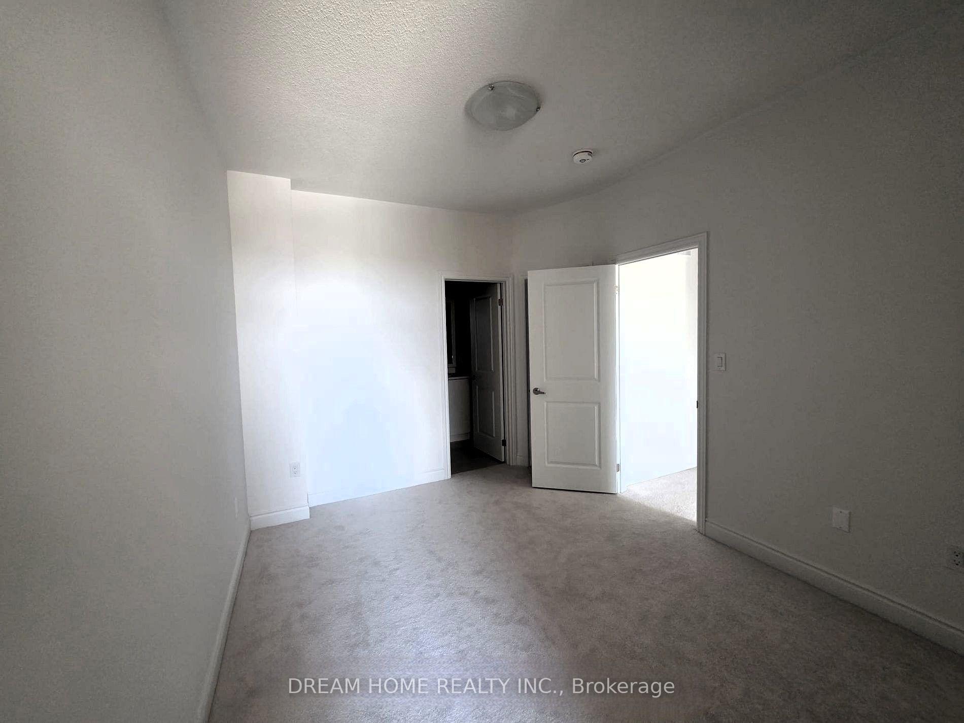 Photo 10 of 1423 Courtleigh Trail, Oakville, Joshua Meadows — HOMEH