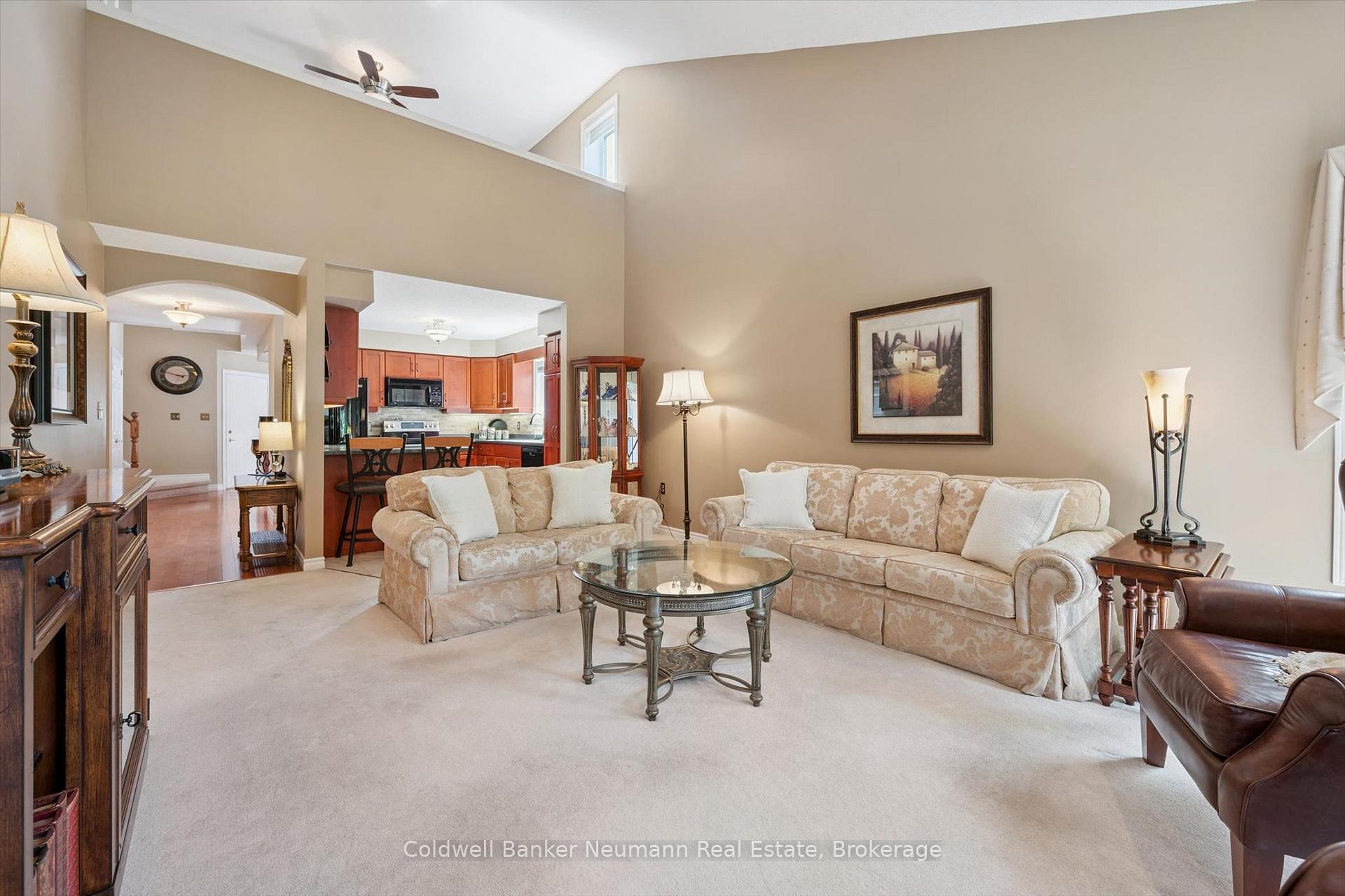 Photo 8 of 17 Somerset Glen, Guelph, Kortright West — HOMEH