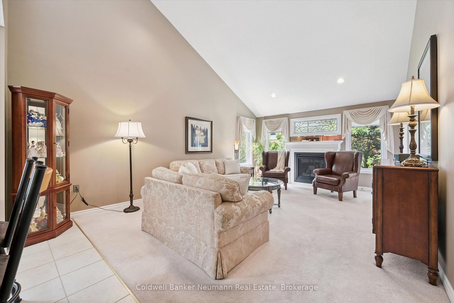 Photo 10 of 17 Somerset Glen, Guelph, Kortright West — HOMEH