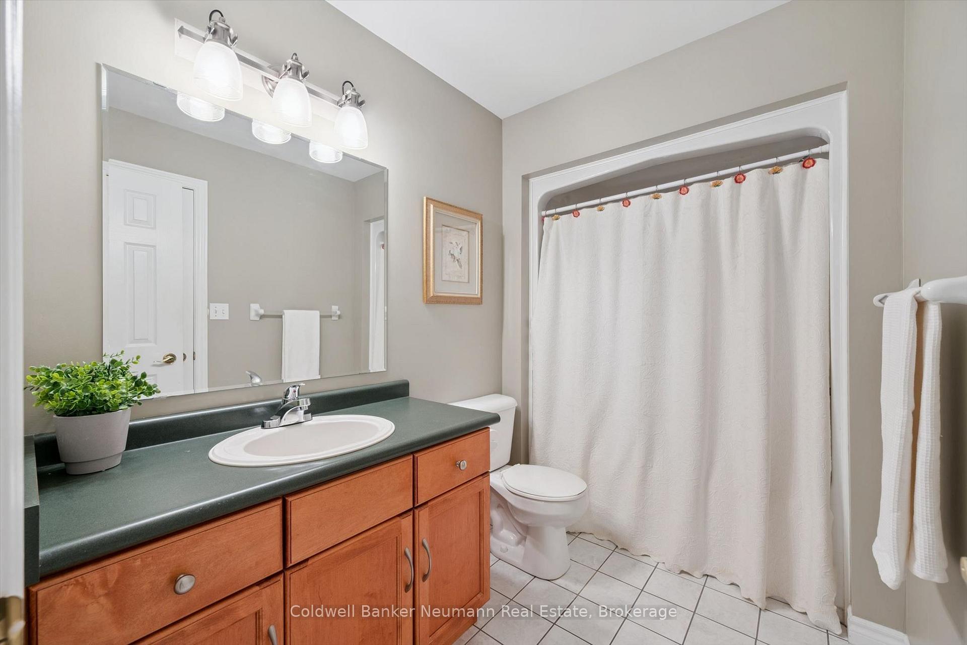 Photo 27 of 17 Somerset Glen, Guelph, Kortright West — HOMEH