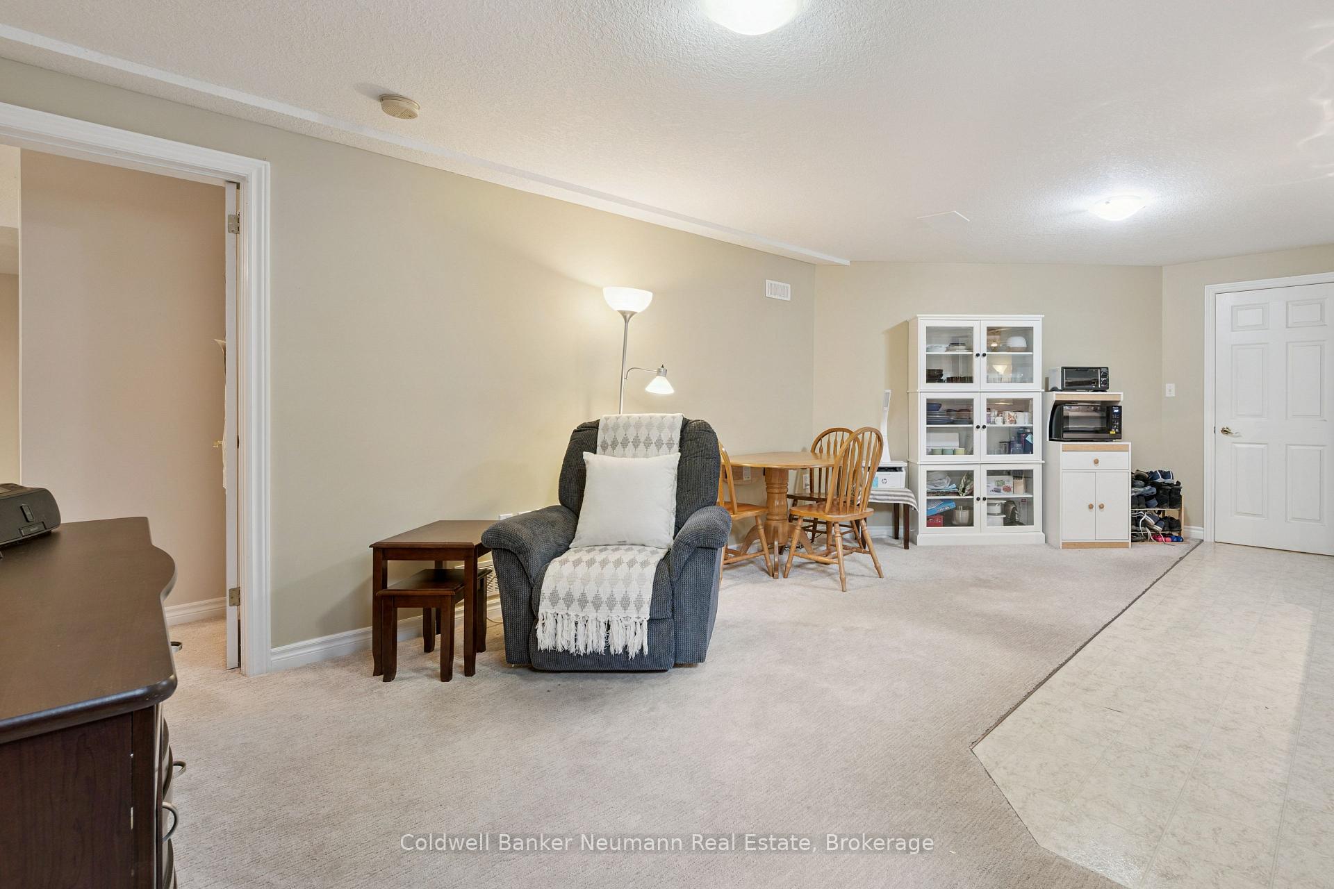 Photo 29 of 17 Somerset Glen, Guelph, Kortright West — HOMEH
