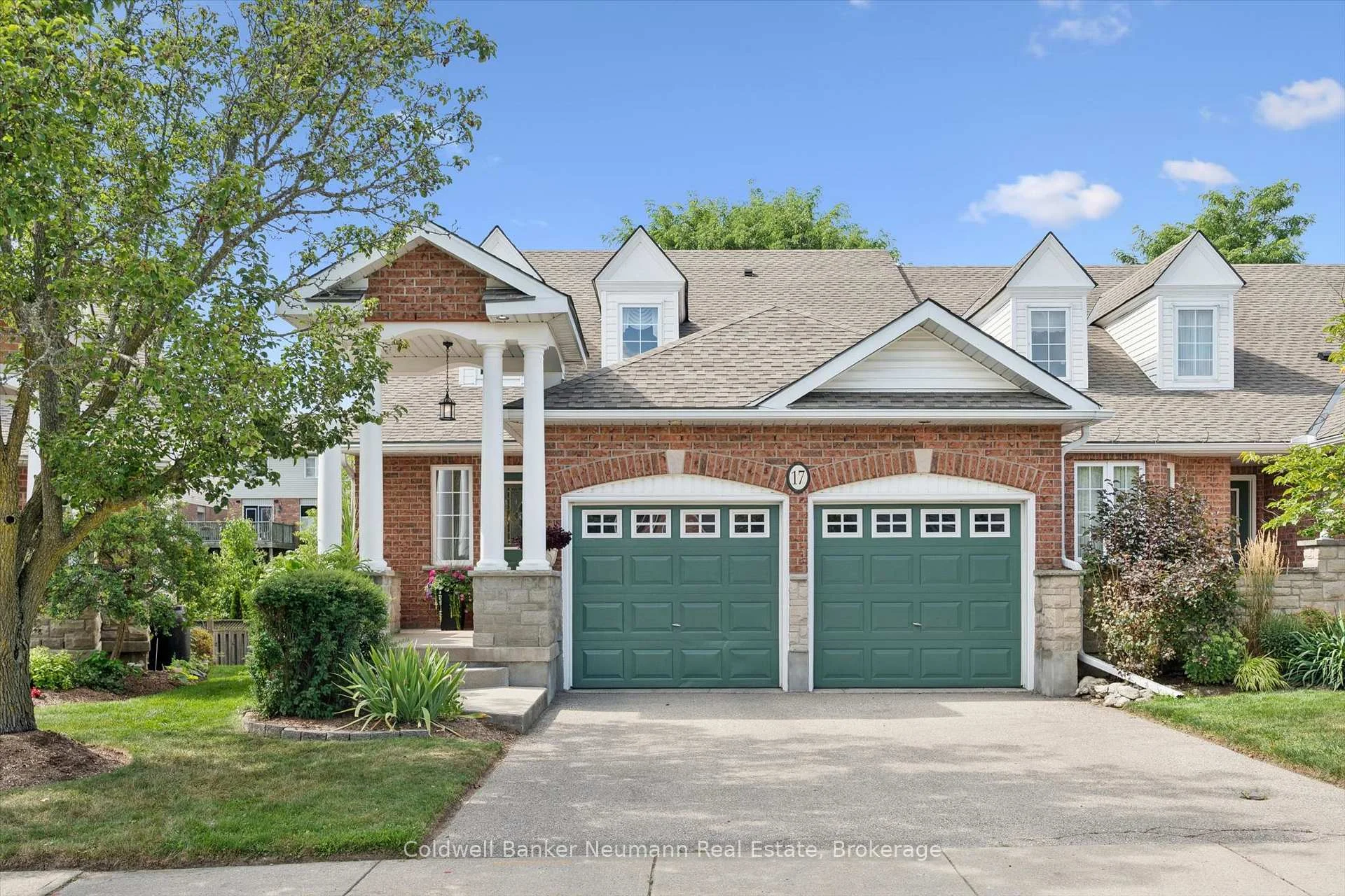 Photo 1 of 17 Somerset Glen, Guelph, Kortright West — HOMEH