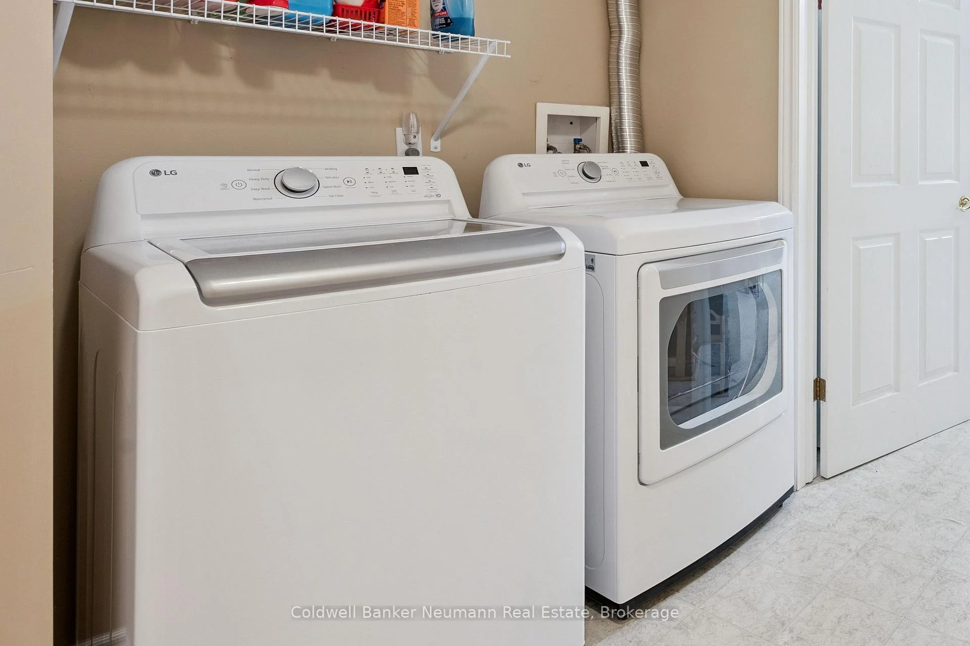 Photo 45 of 17 Somerset Glen, Guelph, Kortright West — HOMEH