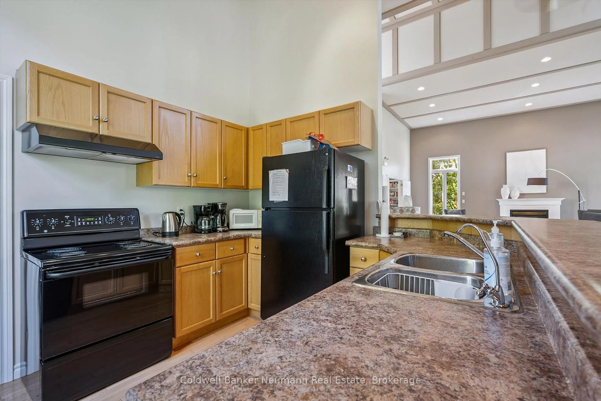 Photo 53 of 17 Somerset Glen, Guelph, Kortright West — HOMEH