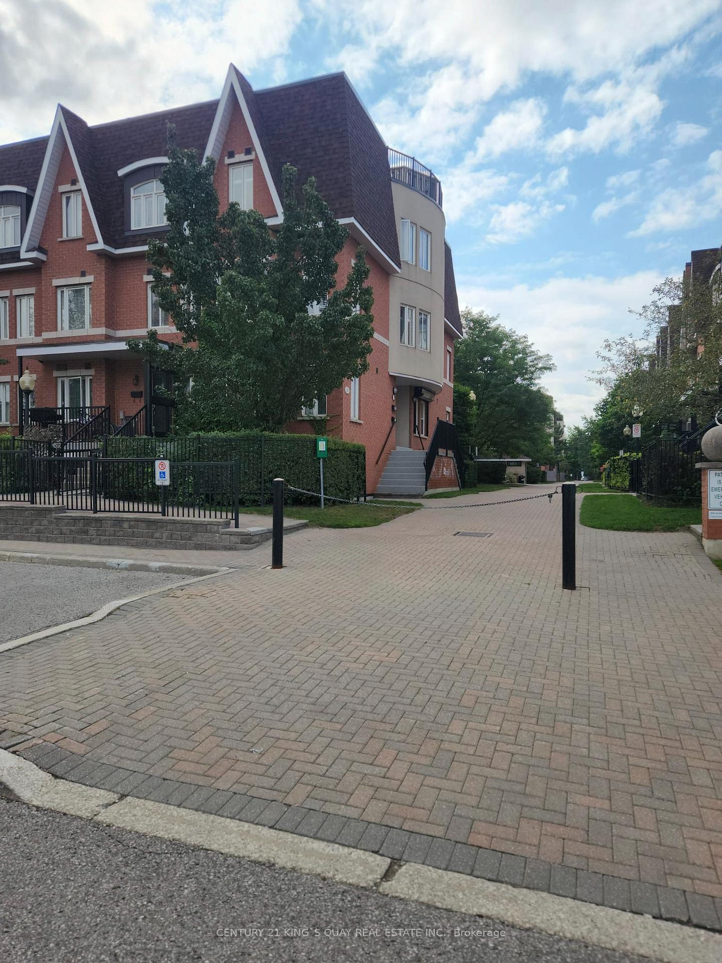 Photo 1 of Unit 255, 316 John Street, Markham, Aileen-Willowbrook — HOMEH