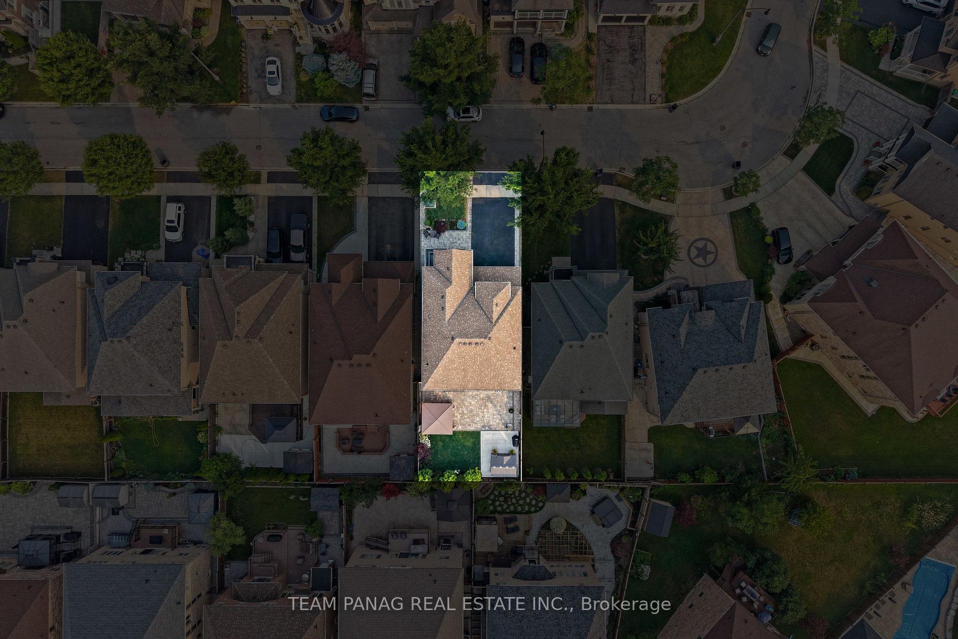 Photo 5 of 32 Impulse Circle, Brampton, Credit Valley — HOMEH