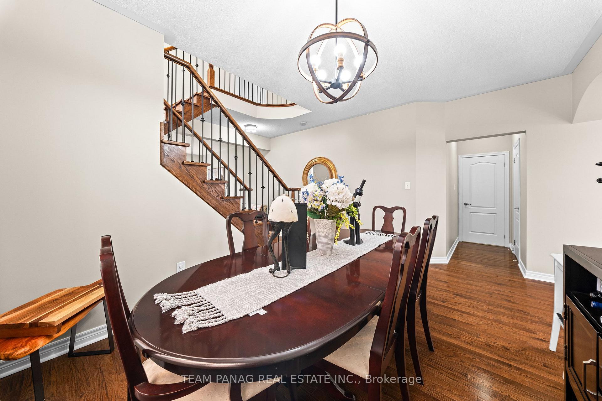 Photo 13 of 32 Impulse Circle, Brampton, Credit Valley — HOMEH