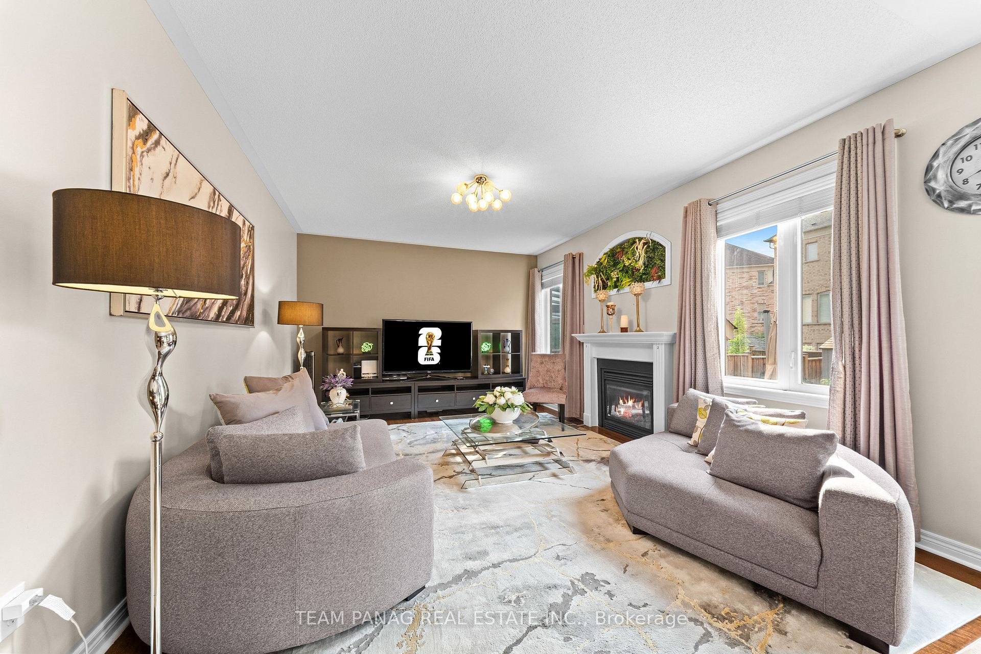 Photo 15 of 32 Impulse Circle, Brampton, Credit Valley — HOMEH