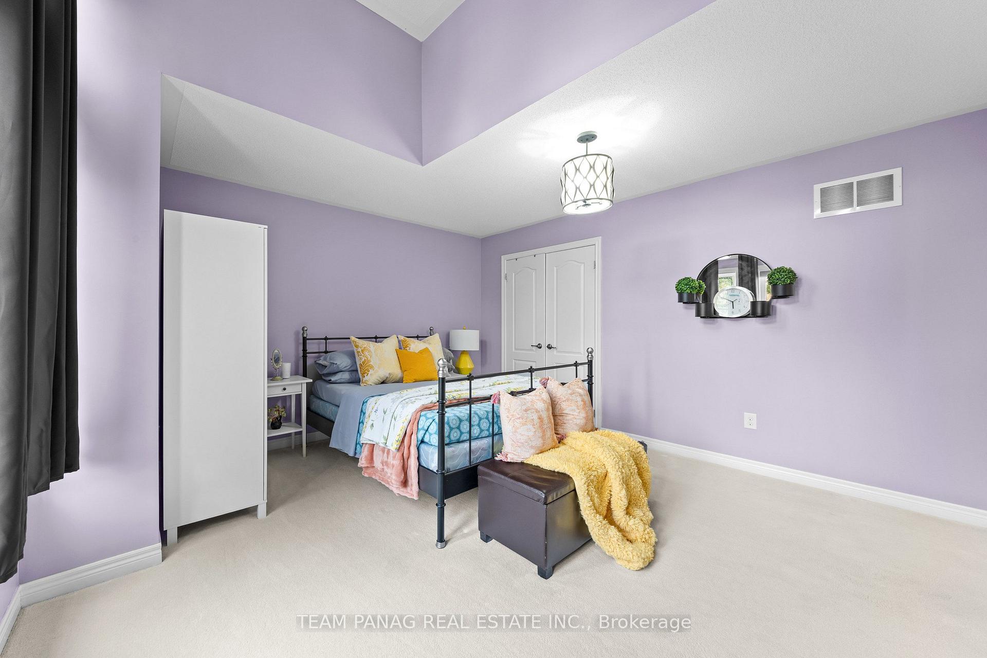 Photo 37 of 32 Impulse Circle, Brampton, Credit Valley — HOMEH