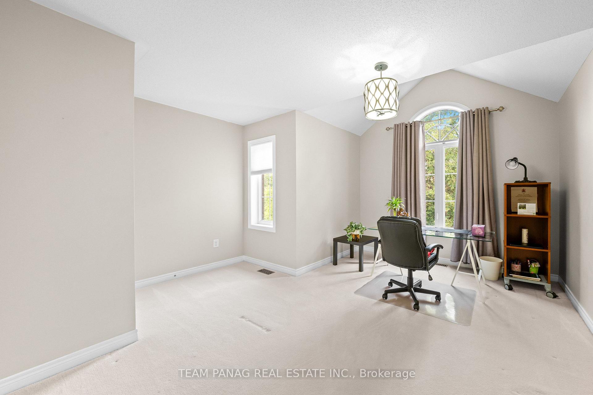 Photo 43 of 32 Impulse Circle, Brampton, Credit Valley — HOMEH