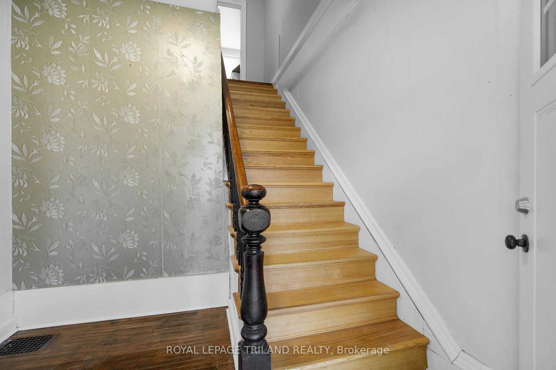 Photo 11 of Unit 2, 122 Centre Street, St. Thomas — HOMEH