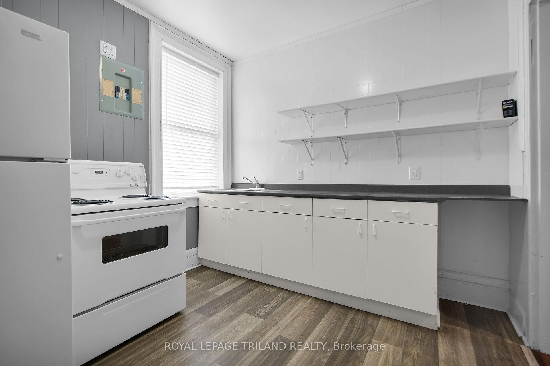 Photo 4 of Unit 2, 122 Centre Street, St. Thomas — HOMEH