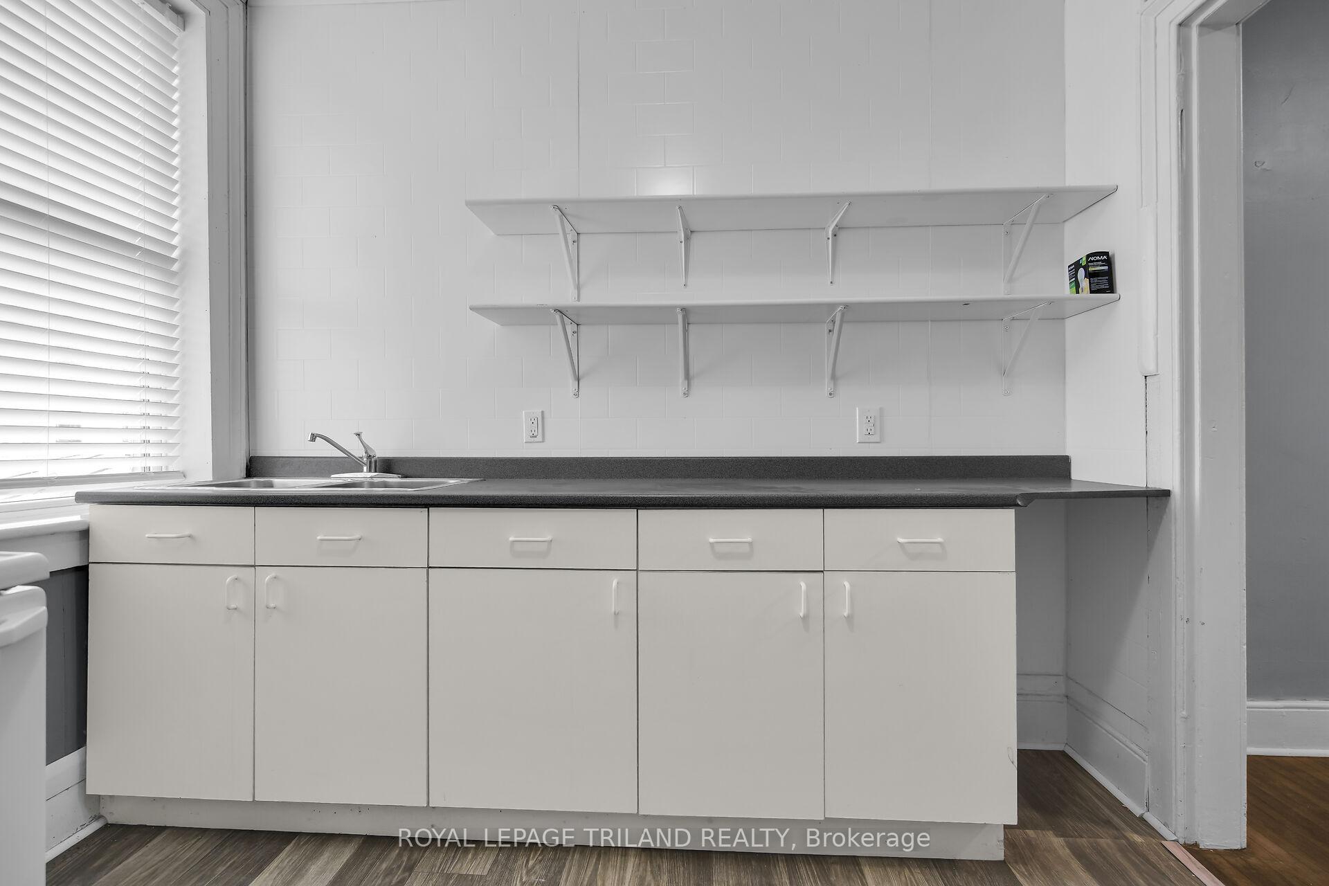 Photo 5 of Unit 2, 122 Centre Street, St. Thomas — HOMEH