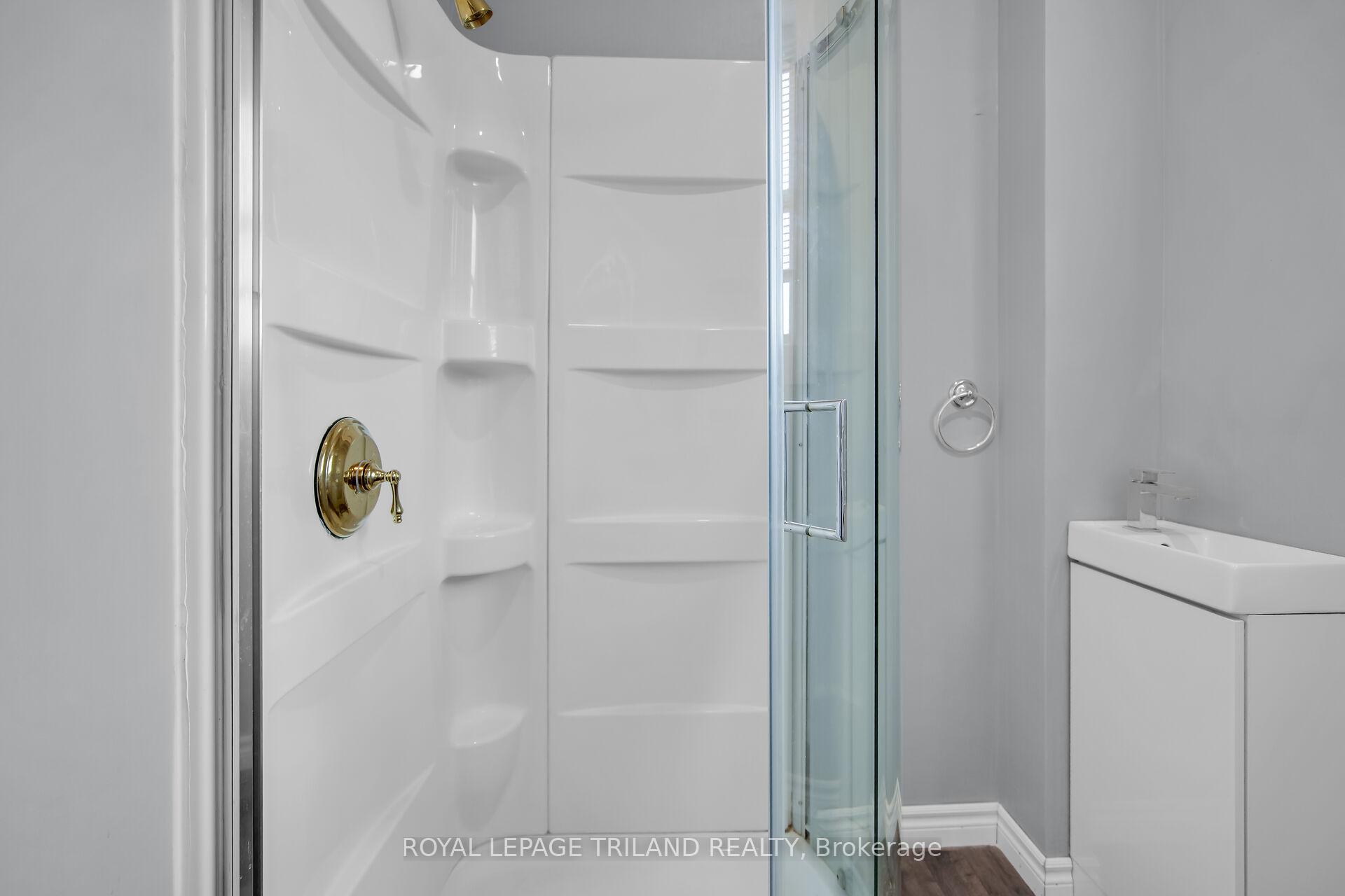 Photo 10 of Unit 2, 122 Centre Street, St. Thomas — HOMEH