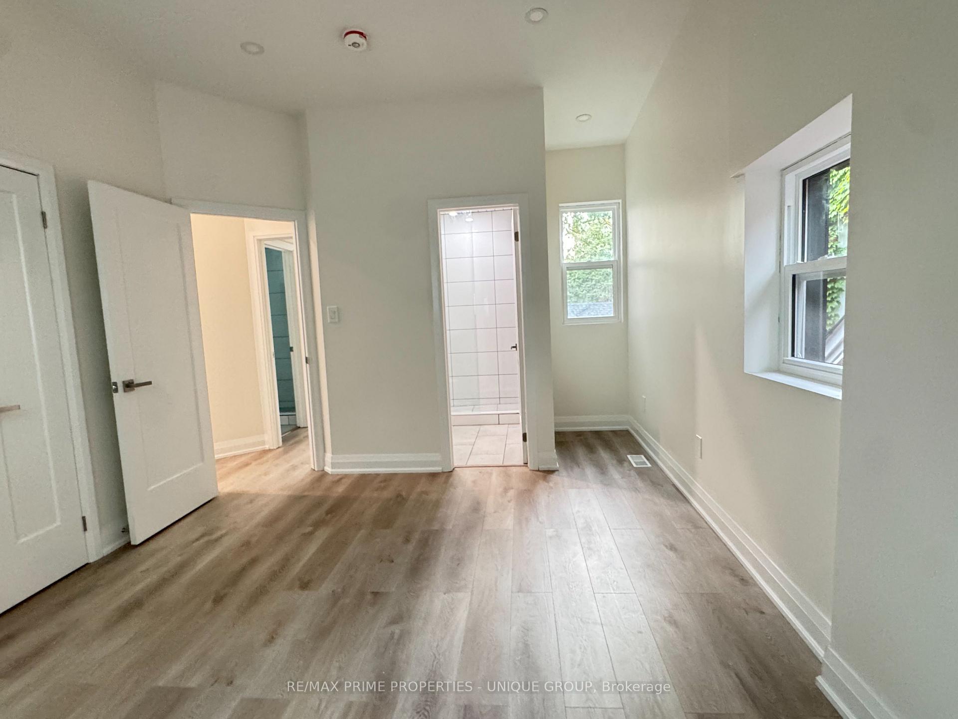 Photo 8 of Unit 2, 62 Henry Street, Toronto, Kensington-Chinatown — HOMEH