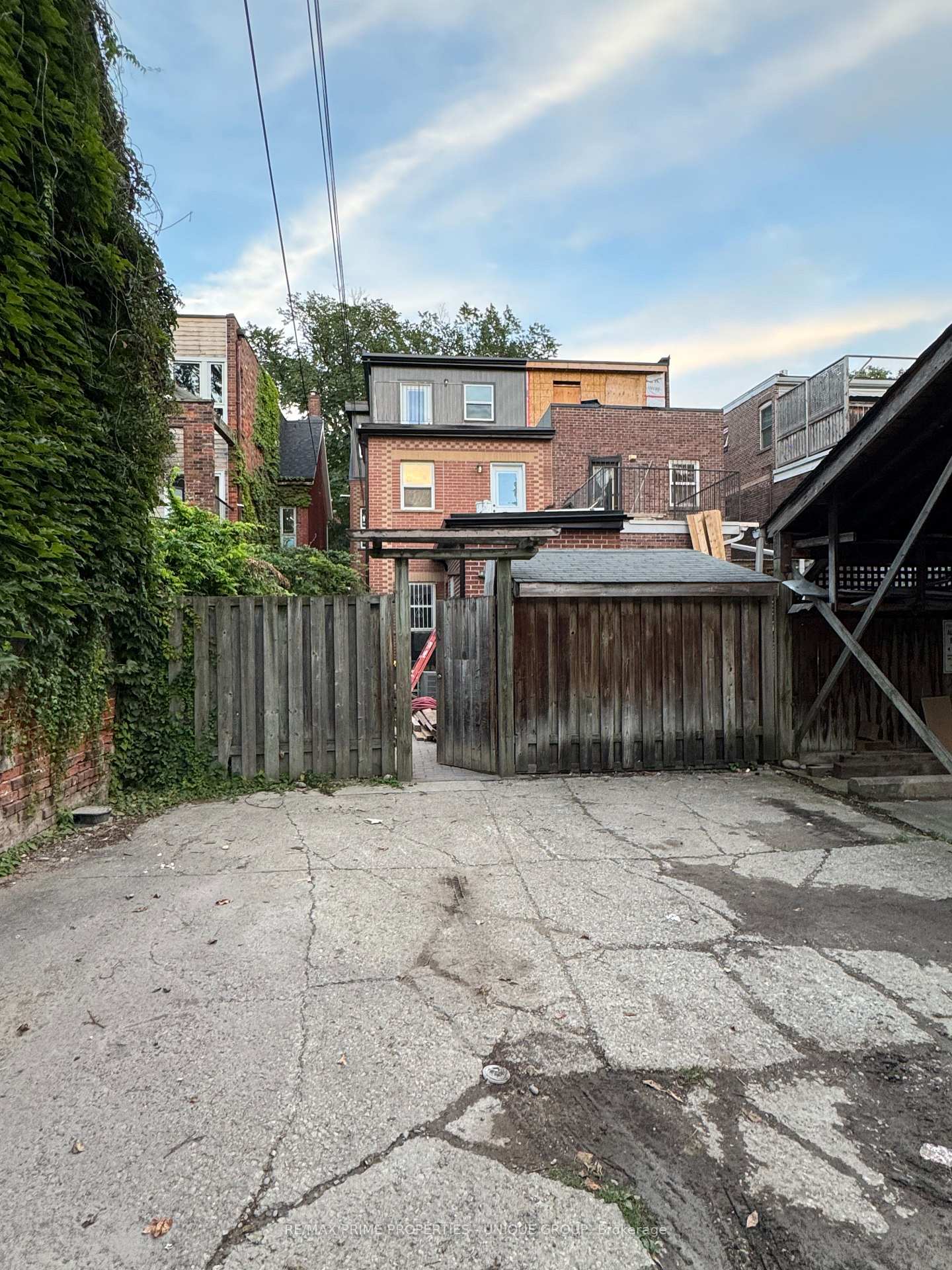 Photo 25 of Unit 2, 62 Henry Street, Toronto, Kensington-Chinatown — HOMEH