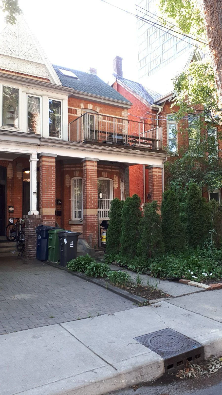 Photo 4 of Unit 2, 62 Henry Street, Toronto, Kensington-Chinatown — HOMEH
