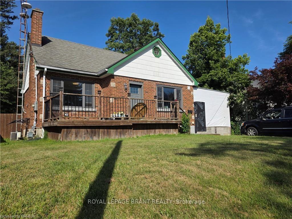 Photo 3 of 32 Forest Road, Brantford, Echo Place — HOMEH