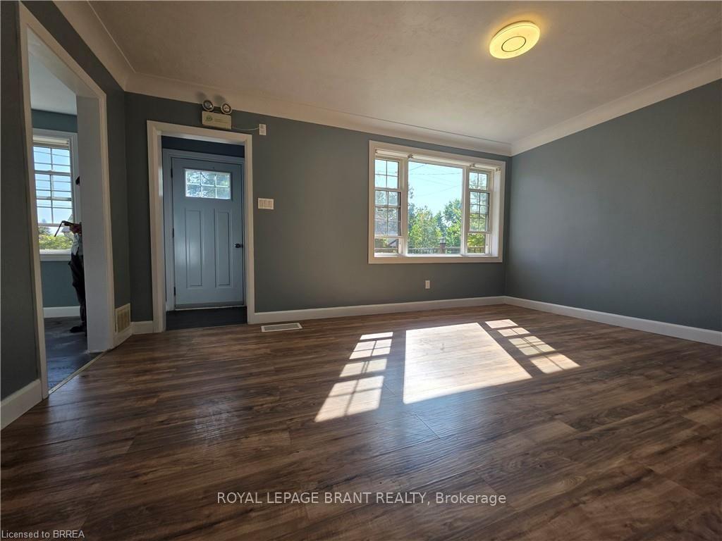 Photo 7 of 32 Forest Road, Brantford, Echo Place — HOMEH