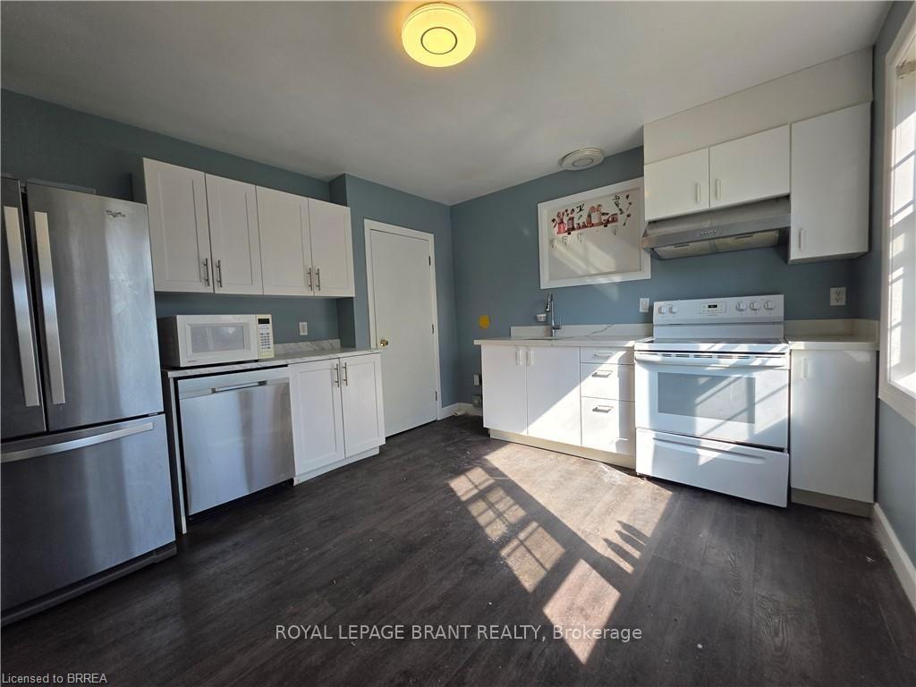 Photo 11 of 32 Forest Road, Brantford, Echo Place — HOMEH