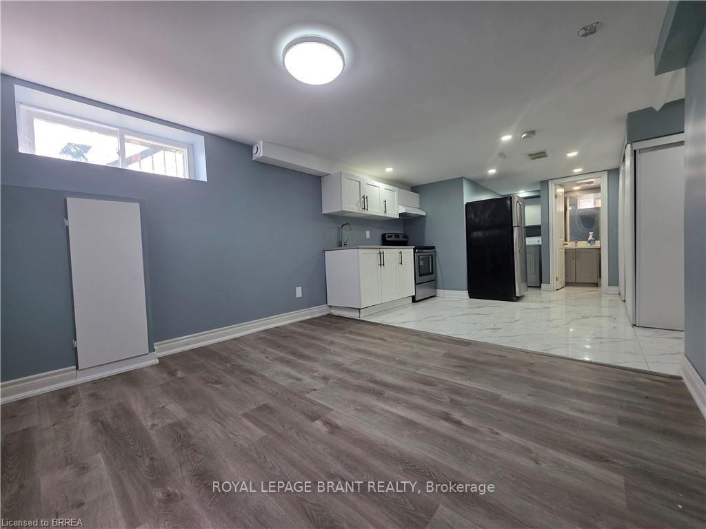 Photo 19 of 32 Forest Road, Brantford, Echo Place — HOMEH