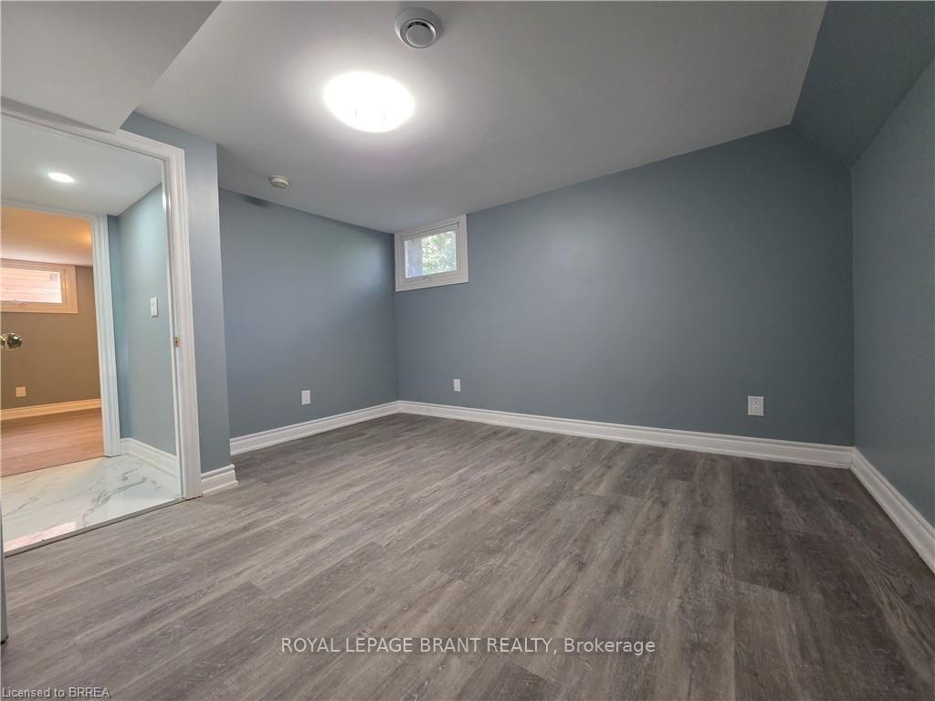 Photo 22 of 32 Forest Road, Brantford, Echo Place — HOMEH