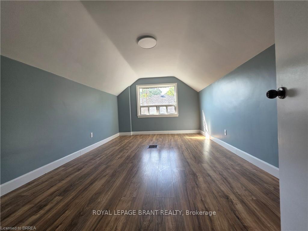 Photo 28 of 32 Forest Road, Brantford, Echo Place — HOMEH