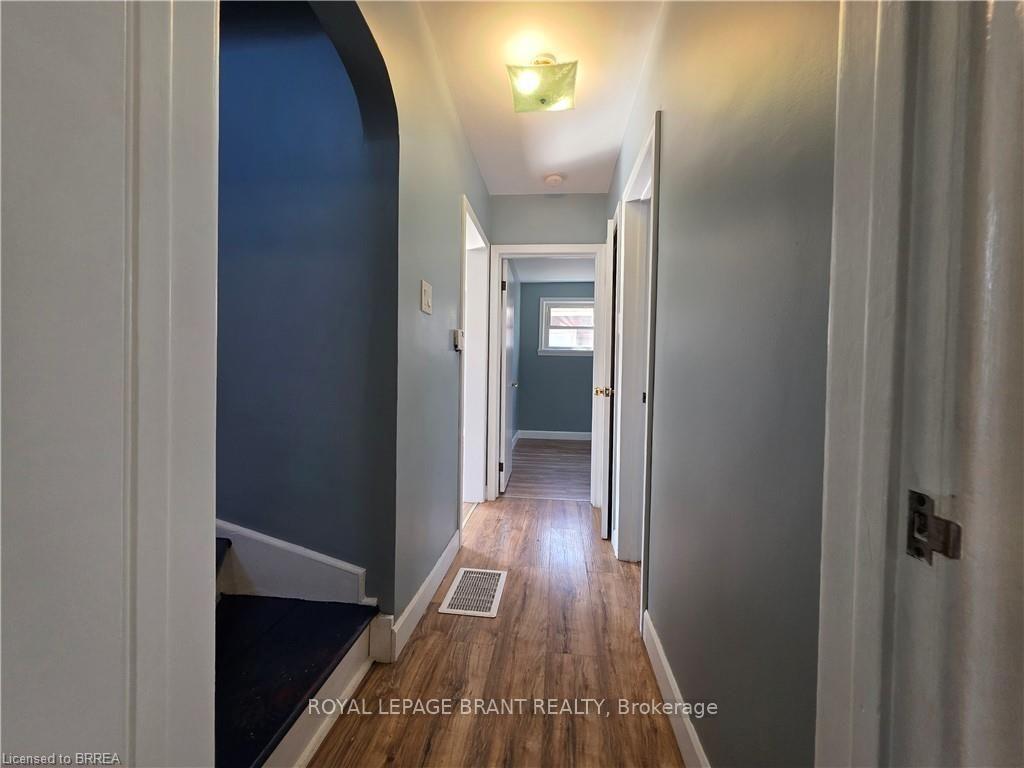 Photo 33 of 32 Forest Road, Brantford, Echo Place — HOMEH