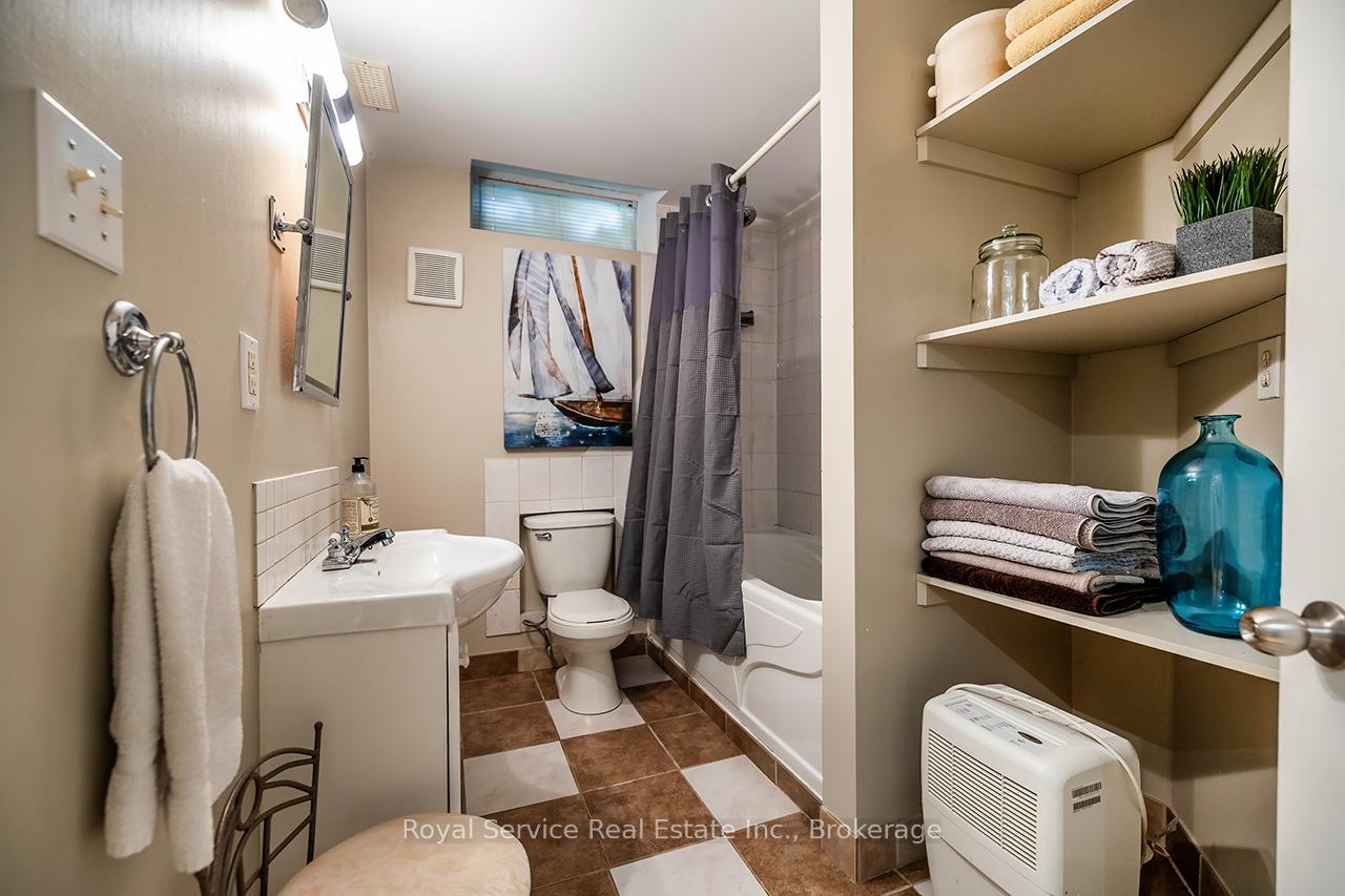 Photo 42 of 62 Rafton Street, Clarington, Newcastle — HOMEH