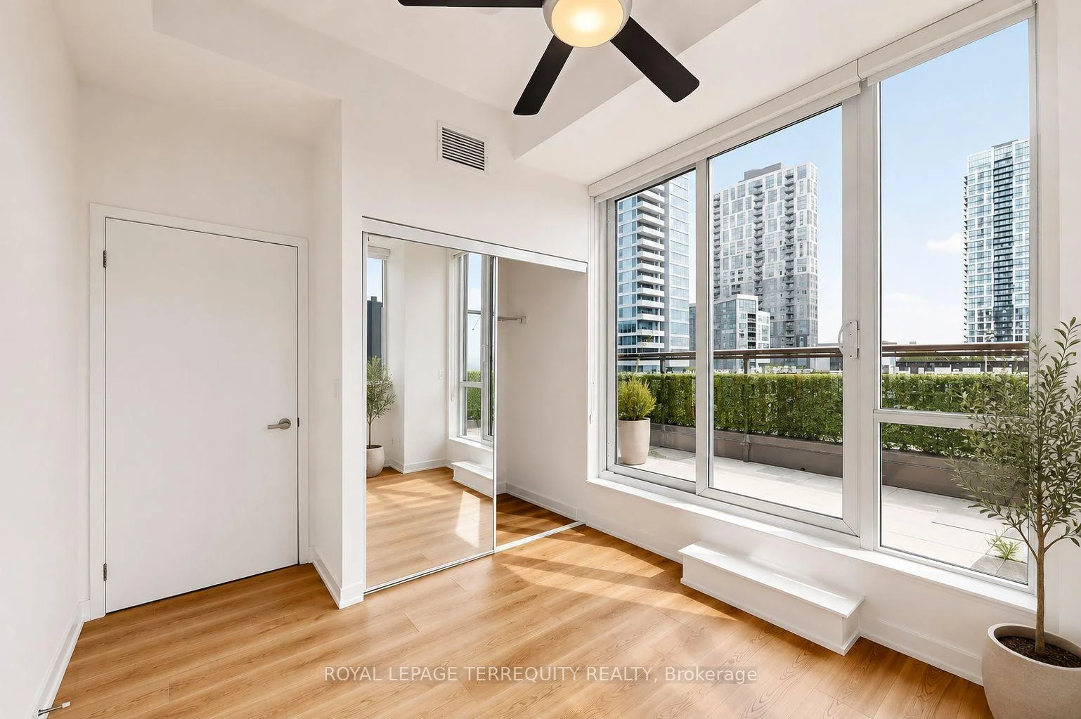 Photo 27 of Unit 415, 55 Regent Park Boulevard, Toronto, Regent Park — HOMEH