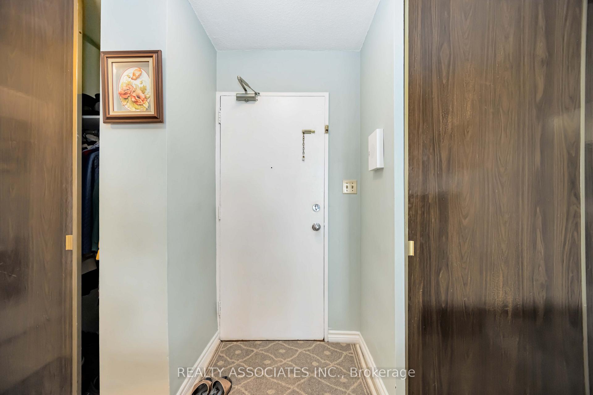 Photo 13 of Unit 811, 180 Markham Road, Scarborough, Scarborough Village — HOMEH
