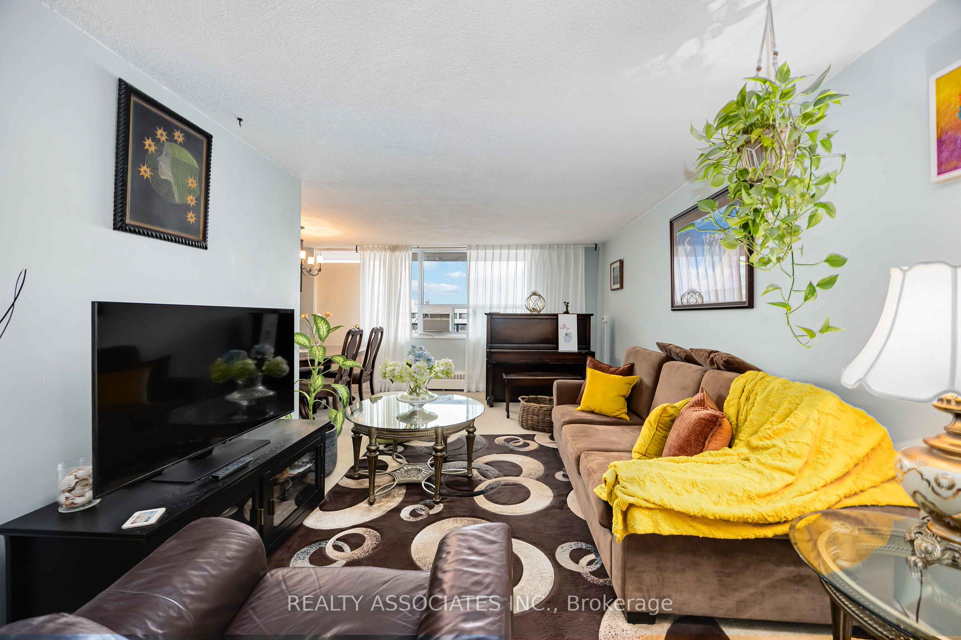 Photo 17 of Unit 811, 180 Markham Road, Scarborough, Scarborough Village — HOMEH