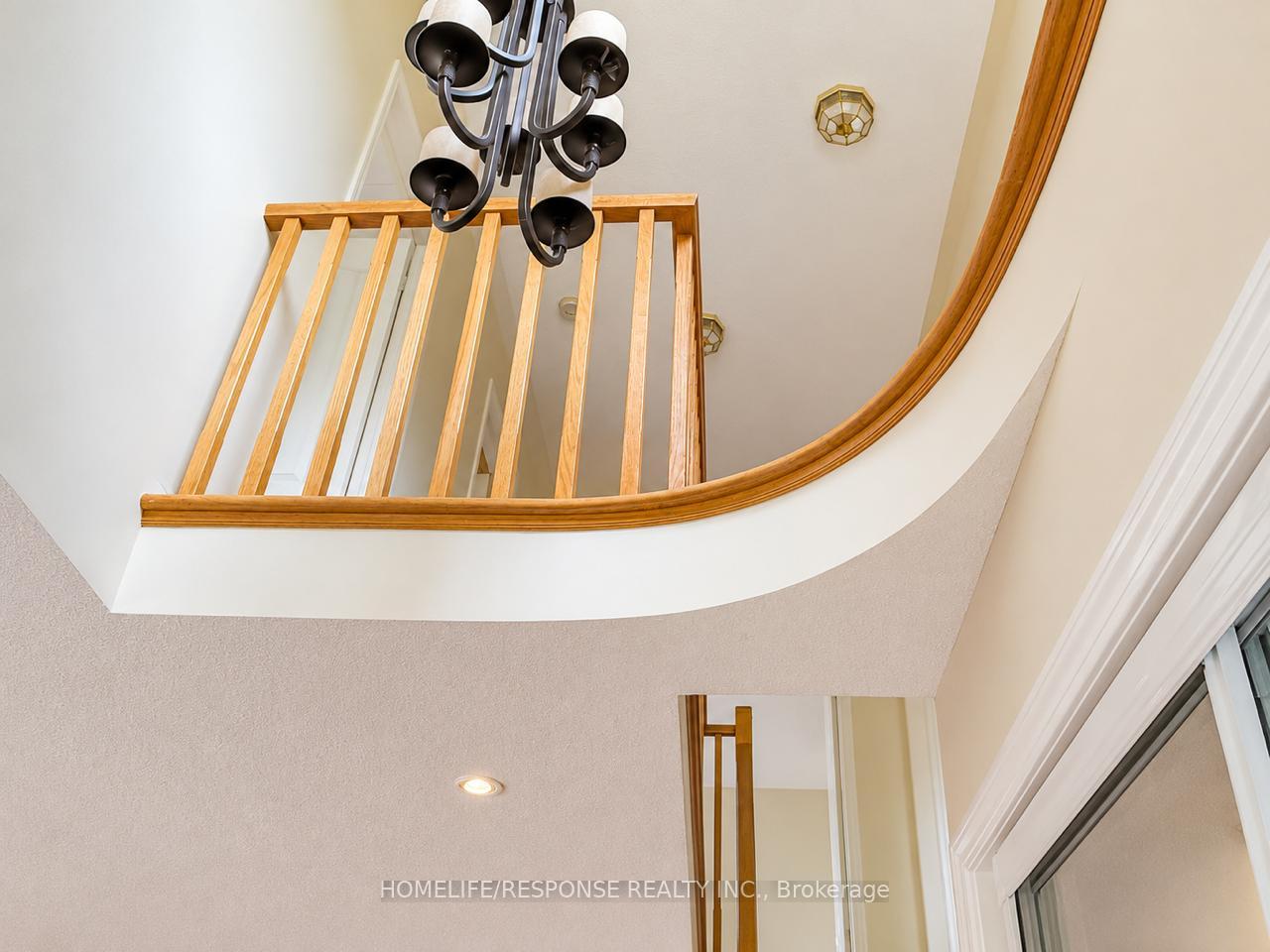 Photo 9 of 5156 Oakley Drive, Burlington, Orchard — HOMEH