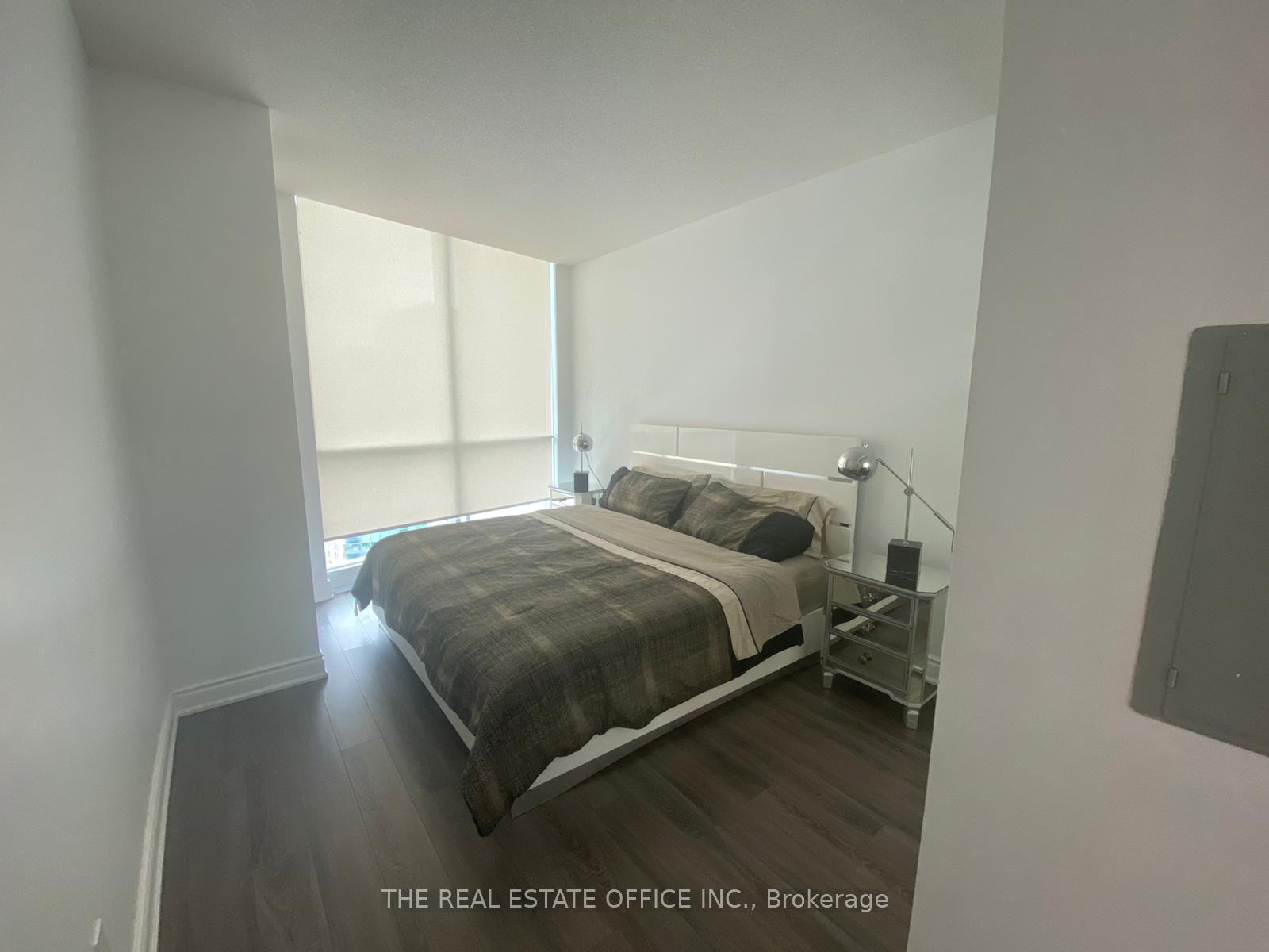 Photo 13 of Unit UPH 2, 219 Fort York Boulevard, Toronto, Niagara — HOMEH