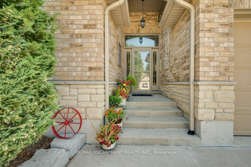 Photo 4 of 100 Willowdale Crescent, Norfolk, Port Dover — HOMEH