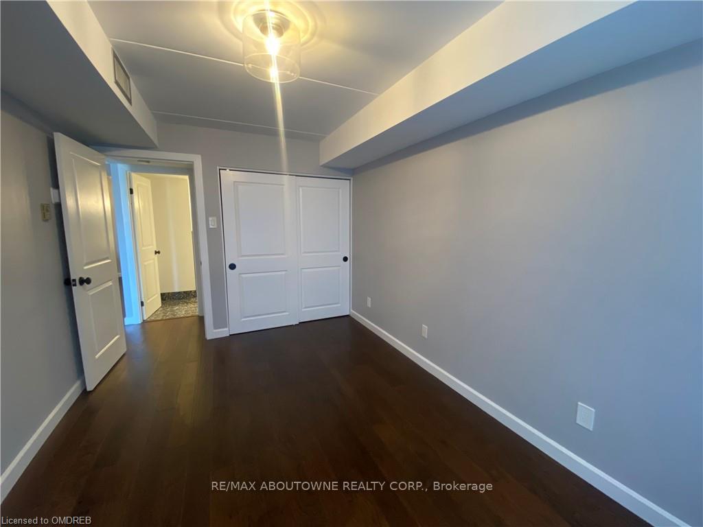 Photo 12 of Unit 305, 100 Bronte Road, Oakville, Bronte — HOMEH