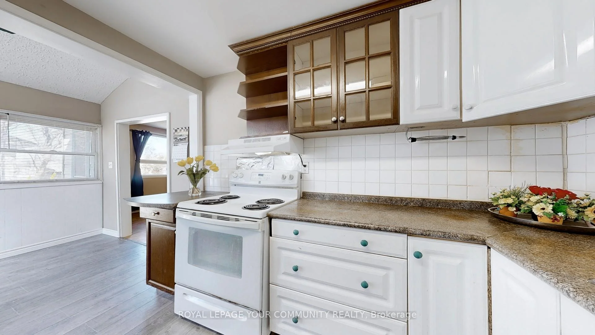 Photo 14 of 546 Lake Drive S, Georgina, Keswick South — HOMEH