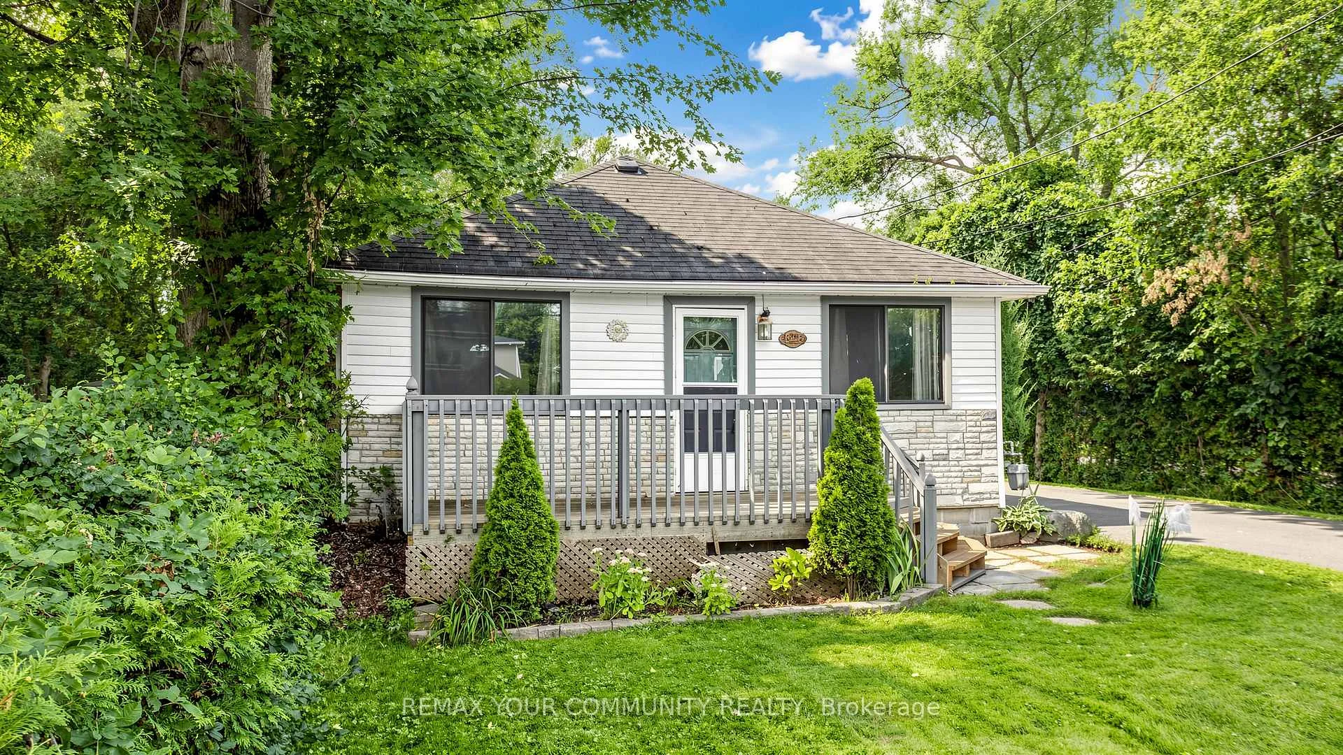 Photo 15 of 546 Lake Drive S, Georgina, Keswick South — HOMEH