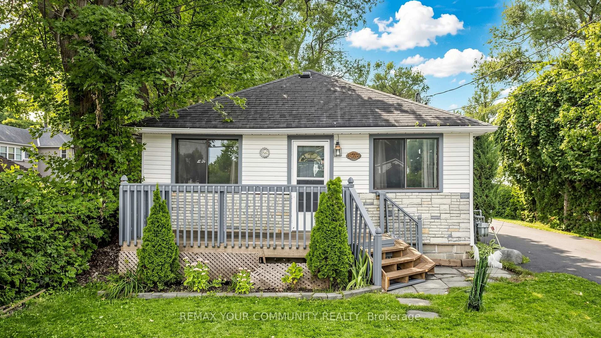 Photo 18 of 546 Lake Drive S, Georgina, Keswick South — HOMEH