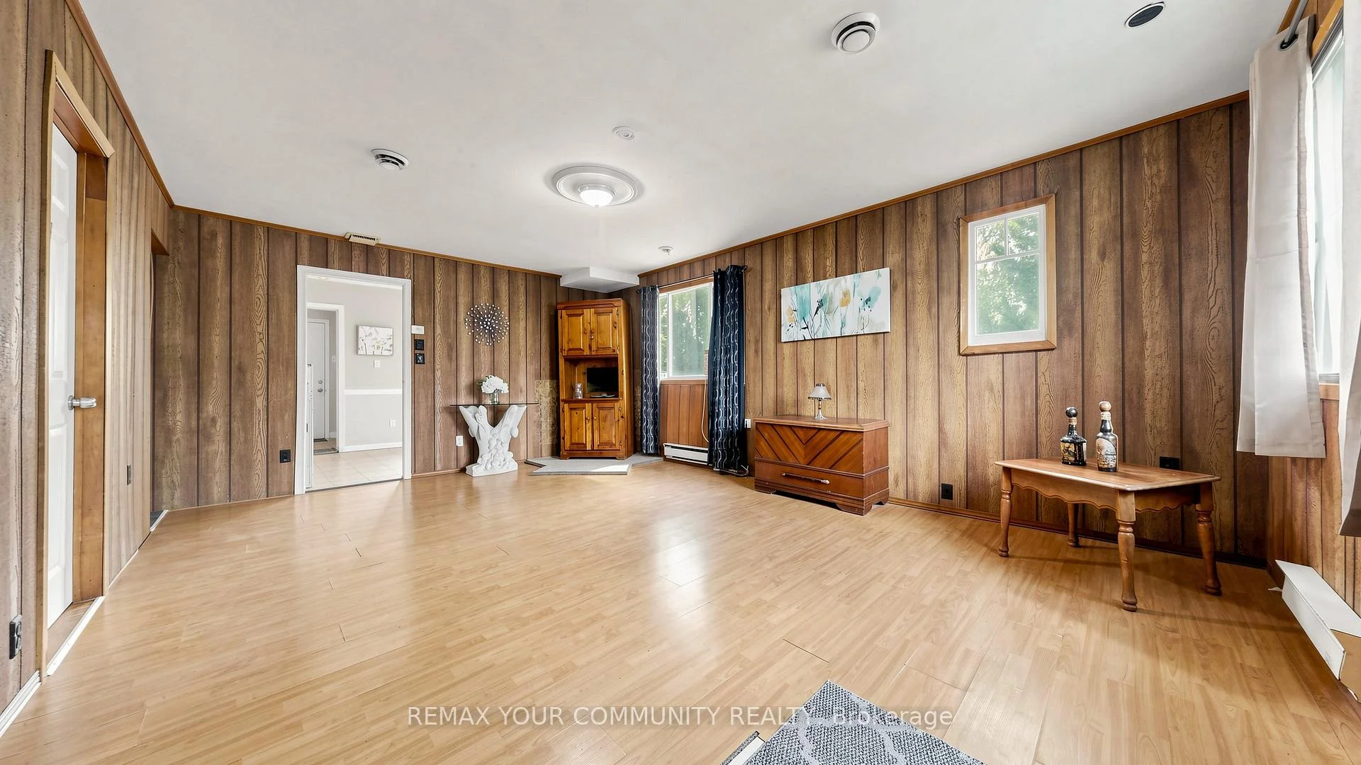 Photo 10 of 546 Lake Drive S, Georgina, Keswick South — HOMEH