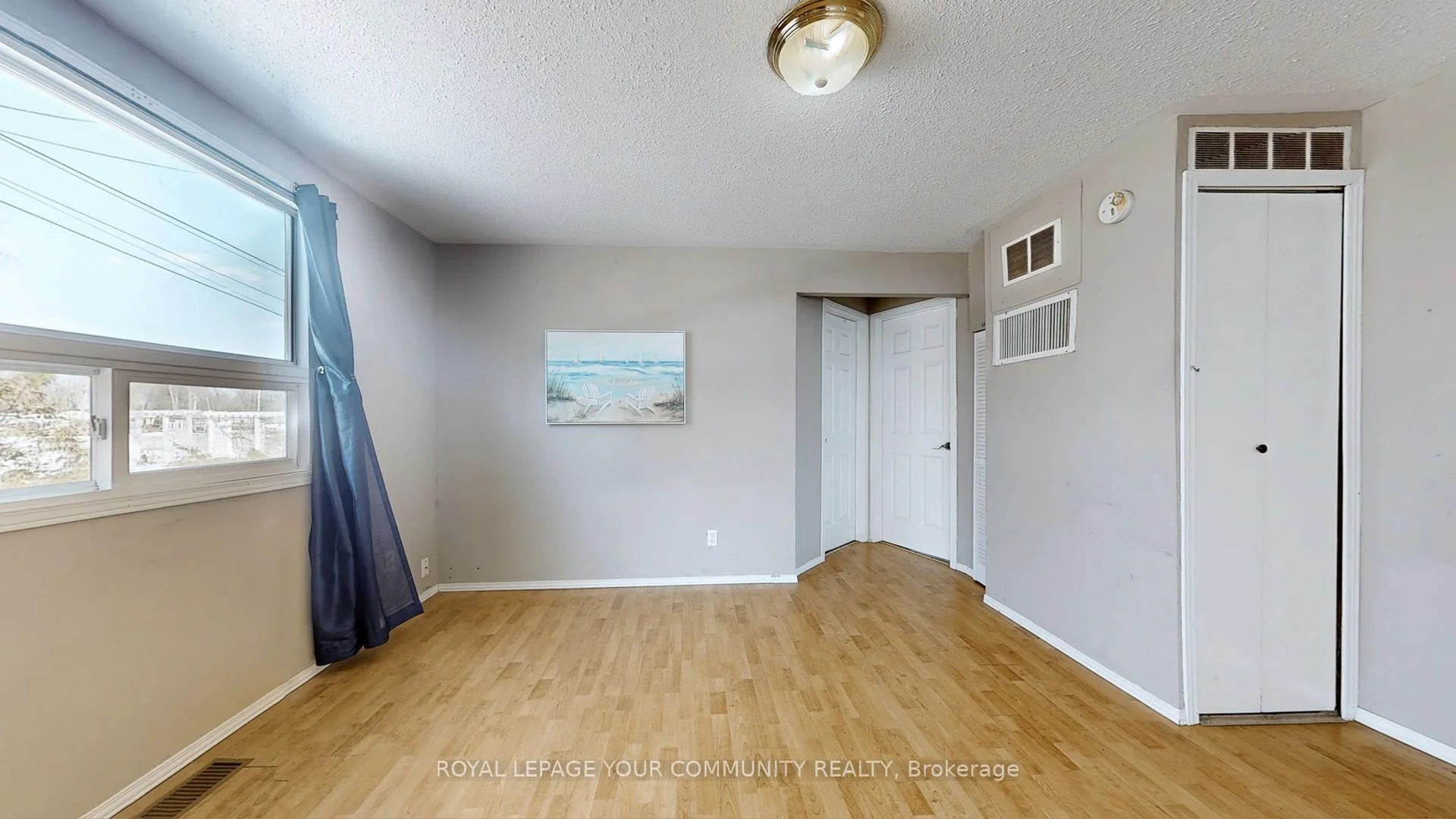 Photo 34 of 546 Lake Drive S, Georgina, Keswick South — HOMEH