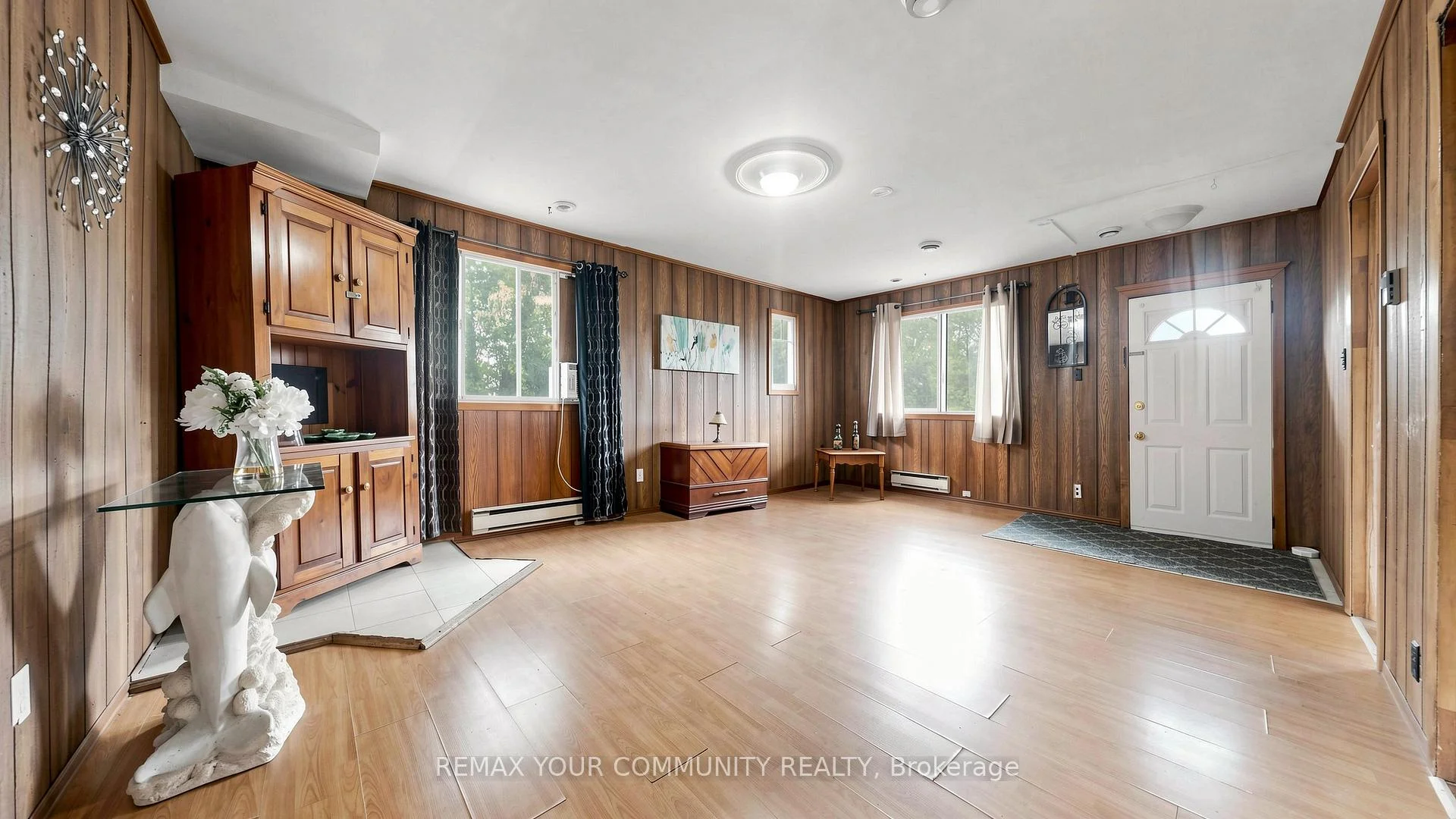 Photo 22 of 546 Lake Drive S, Georgina, Keswick South — HOMEH