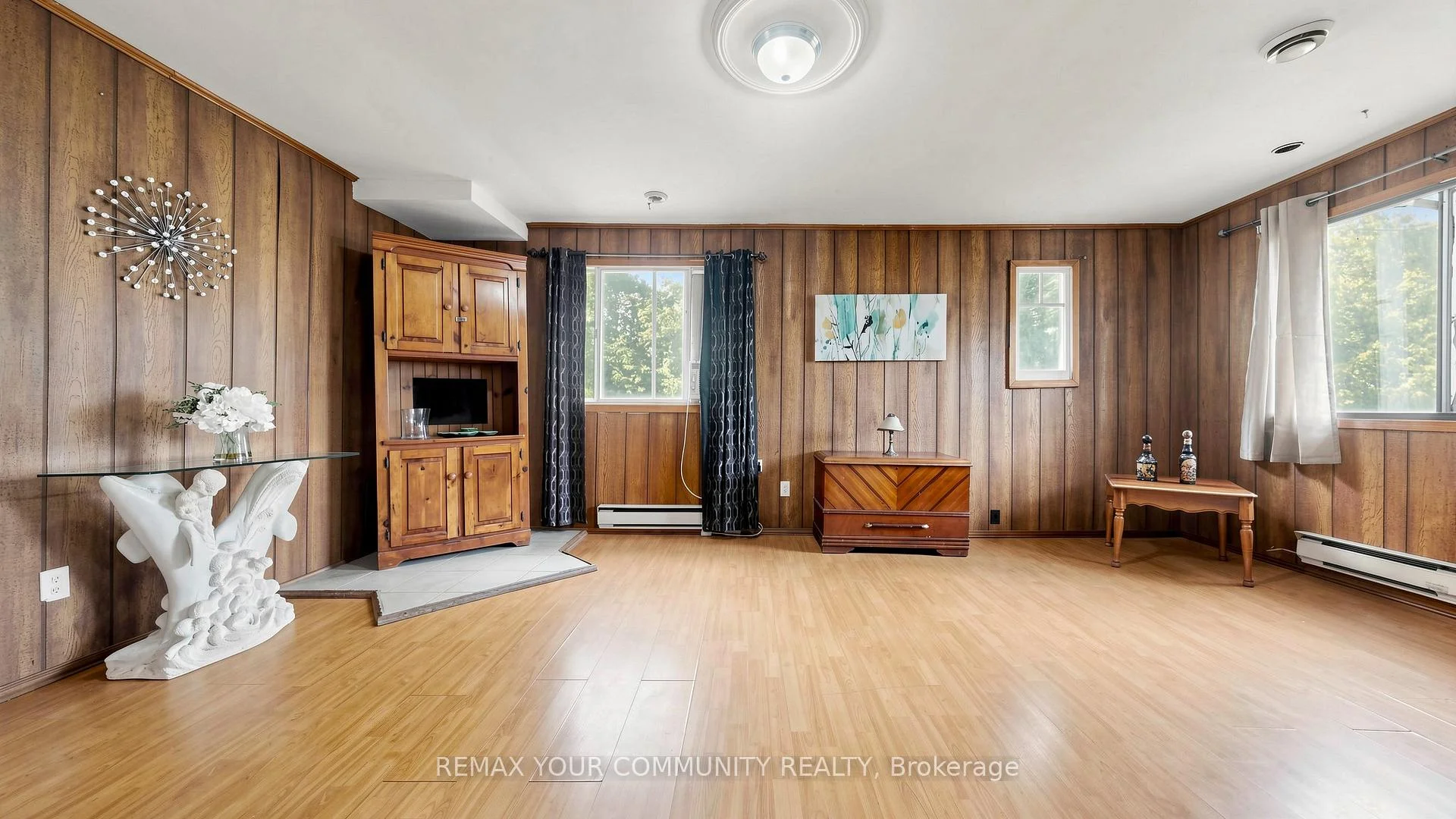Photo 25 of 546 Lake Drive S, Georgina, Keswick South — HOMEH