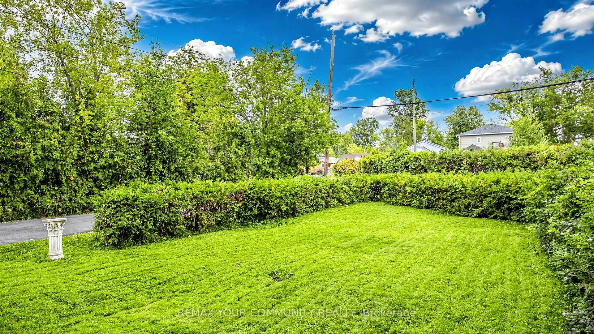 Photo 72 of 546 Lake Drive S, Georgina, Keswick South — HOMEH